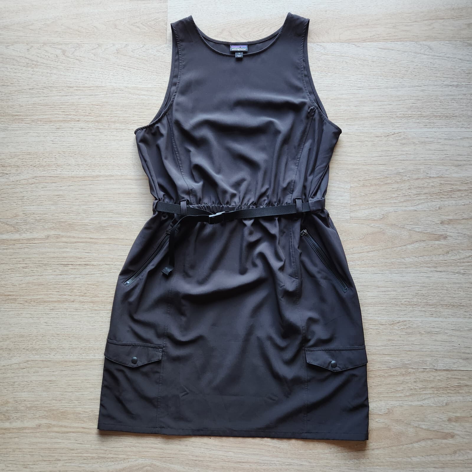 NWoT Patagonia $89 Fleetwith Belted Performance Travel Dress Sleeveless Black L - Thumbnail 5