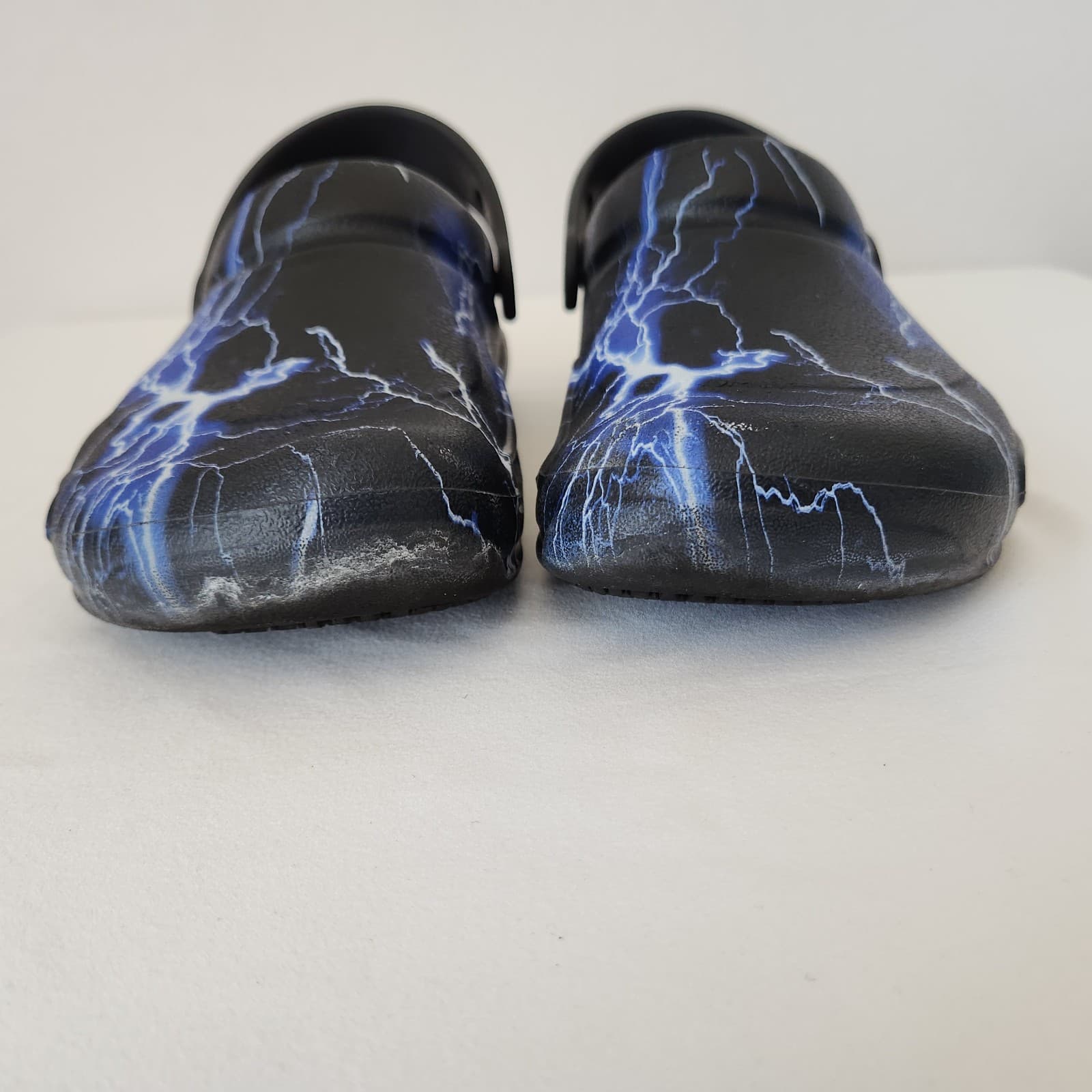 Crocs Bistro Lightning Bolt Comfort Clogs Slip Resistant Heel Strap Unisex M5 W7 - Thumbnail 6
