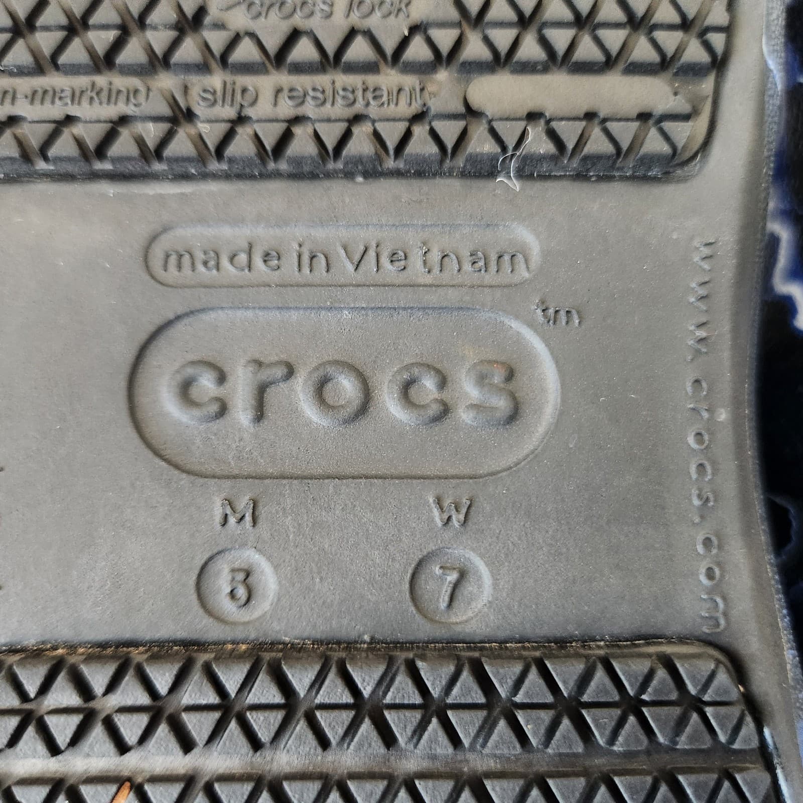 Crocs Bistro Lightning Bolt Comfort Clogs Slip Resistant Heel Strap Unisex M5 W7 - Thumbnail 11