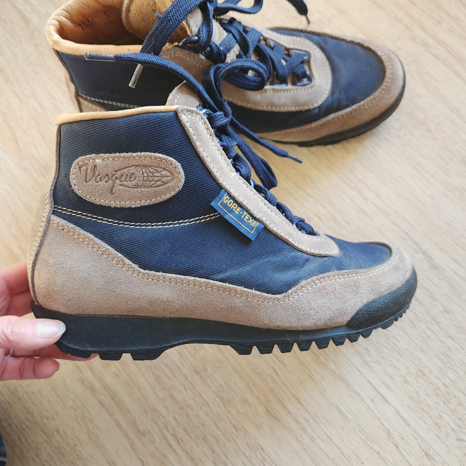 Vasque Made in Italy Skywalk Suede Gore Tex Hiking Ankle Boots Blue Women US6.5 - Thumbnail 2