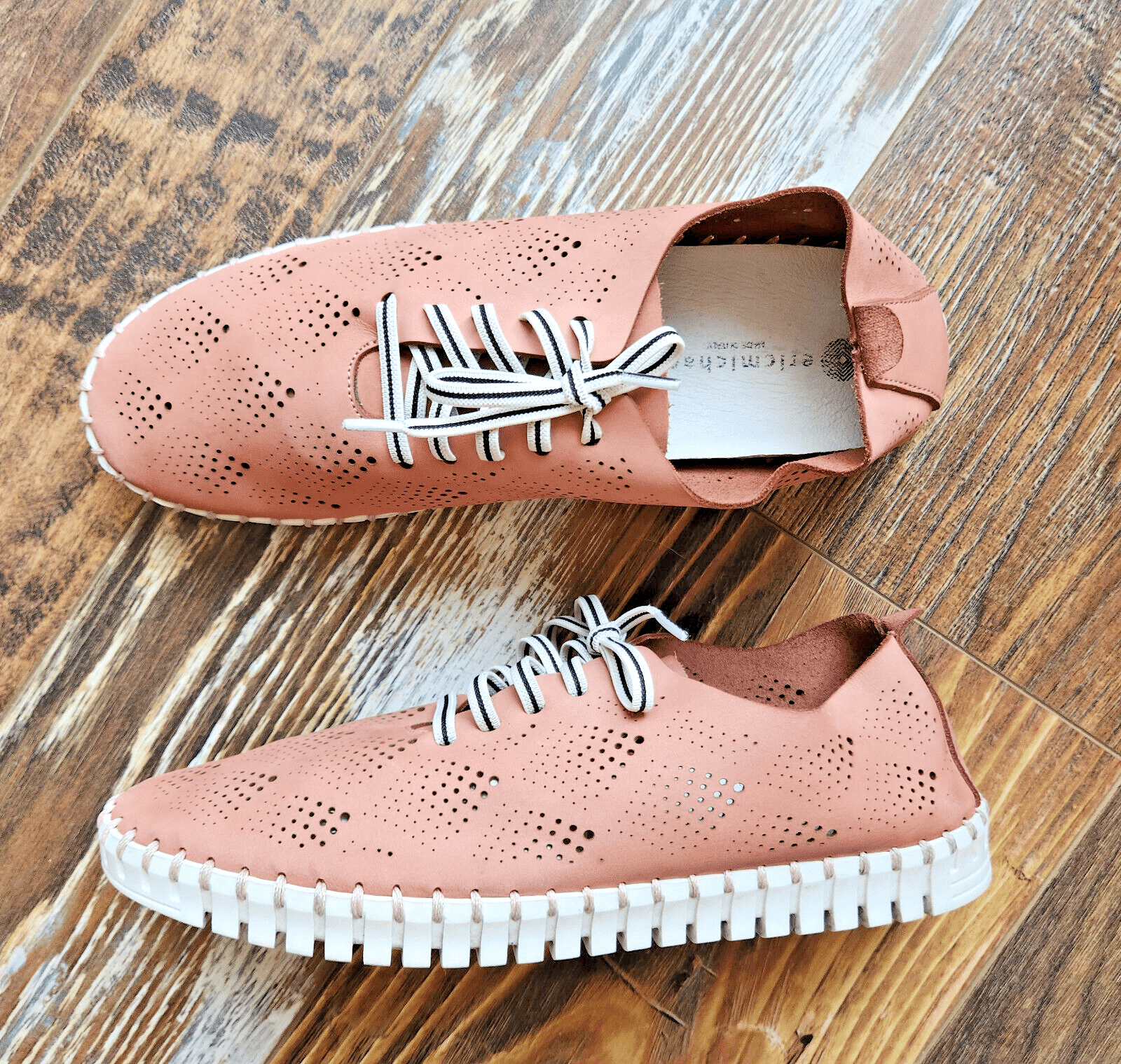Eric Michael Annie Perforated Leather Lace-Up Comfort Shoe Made in Italy Pink 40