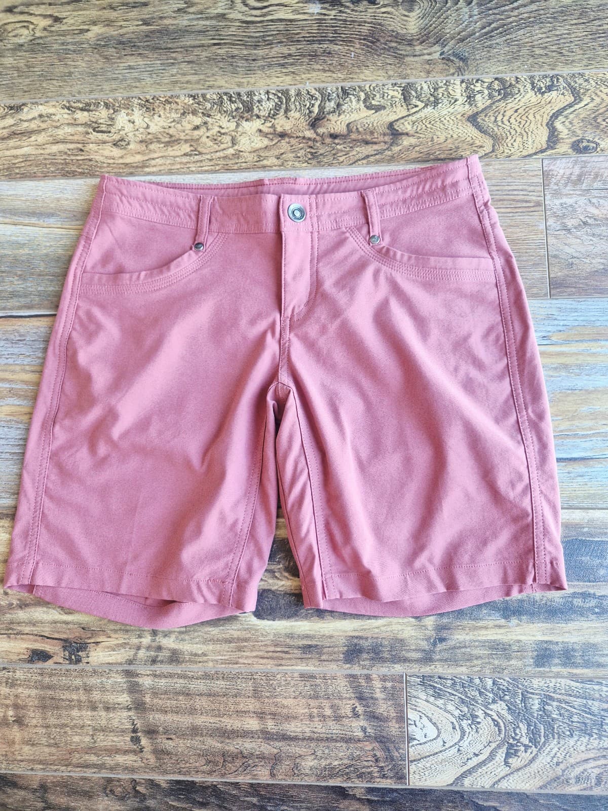 Kuhl Trekr UPF 50+ 8" Outdoor Hiking Shorts Zip Pocket Dark Dahlia Women's 4 - Thumbnail 2
