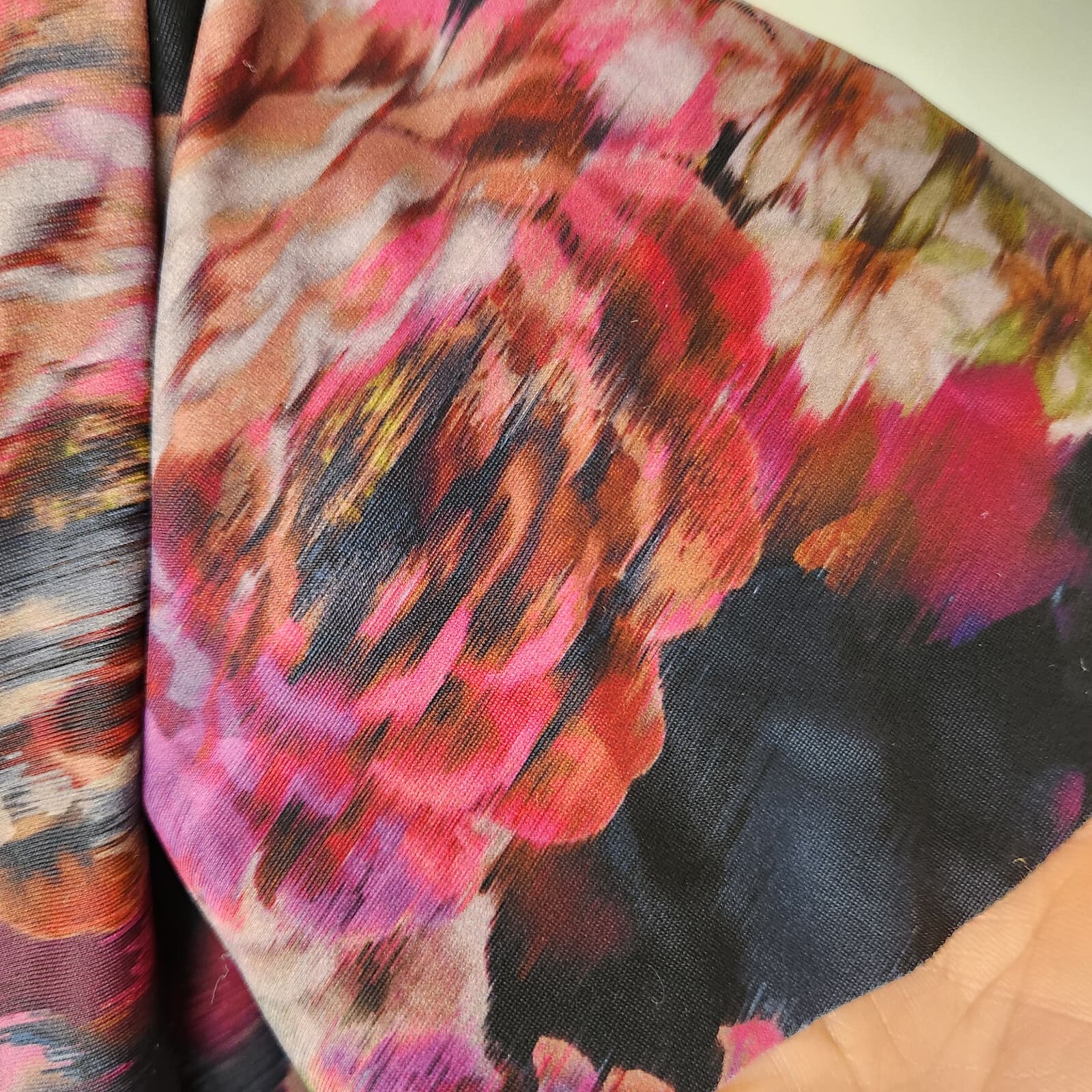 Torrid Wireless Flutter Sleeve Bikini Top UPF40+ Modesty Pad Torn Rose Floral 2X - Thumbnail 8
