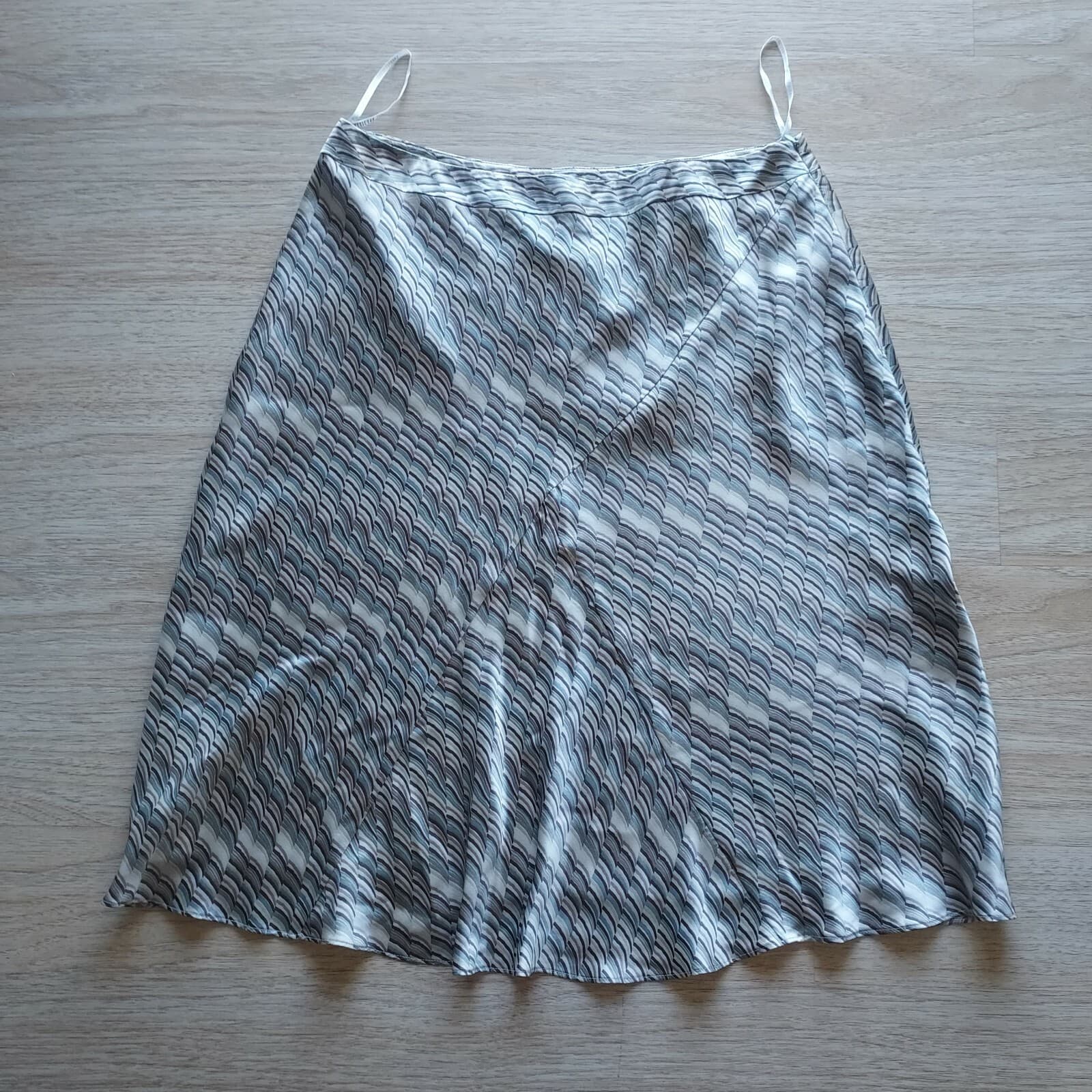 Lafayette 148 NY 100% Silk A-Line Mini Skirt Geo-Printed Green Cream Petites 12 - Thumbnail 2