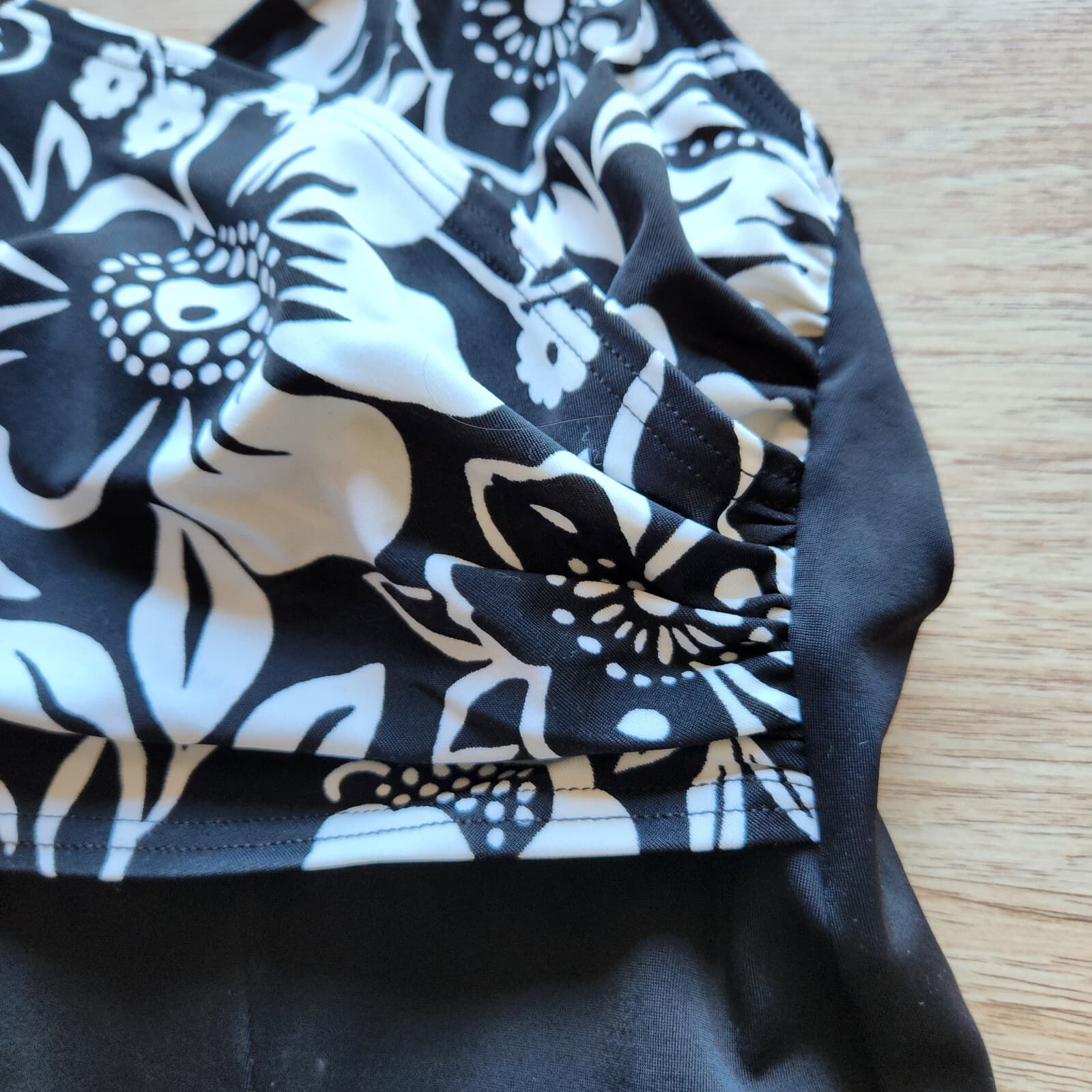 NWOT L.L. Bean Floral One-Piece Swim Dress Bra-Padded Black White Women's 12 - Thumbnail 2