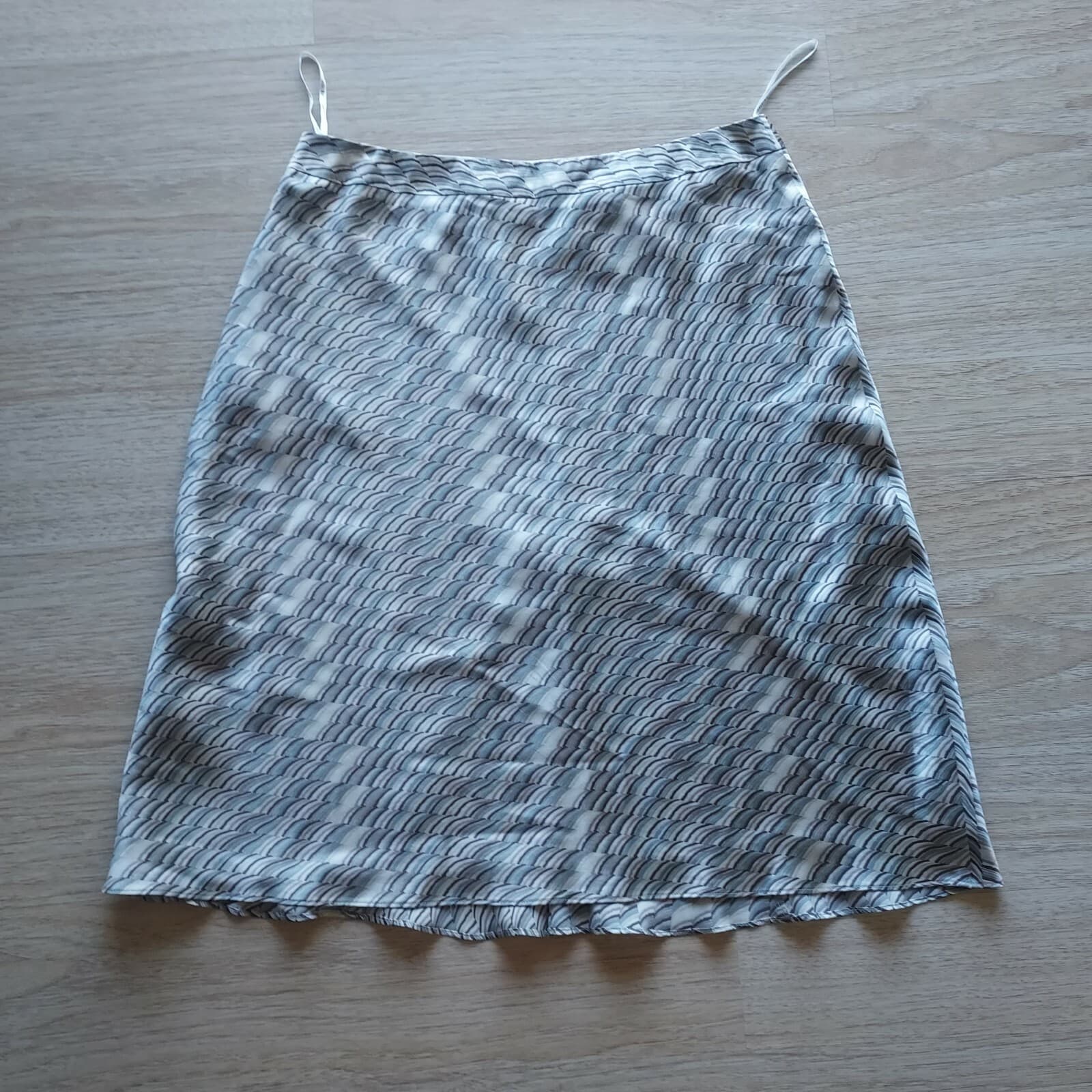 Lafayette 148 NY 100% Silk A-Line Mini Skirt Geo-Printed Green Cream Petites 12 - Thumbnail 4