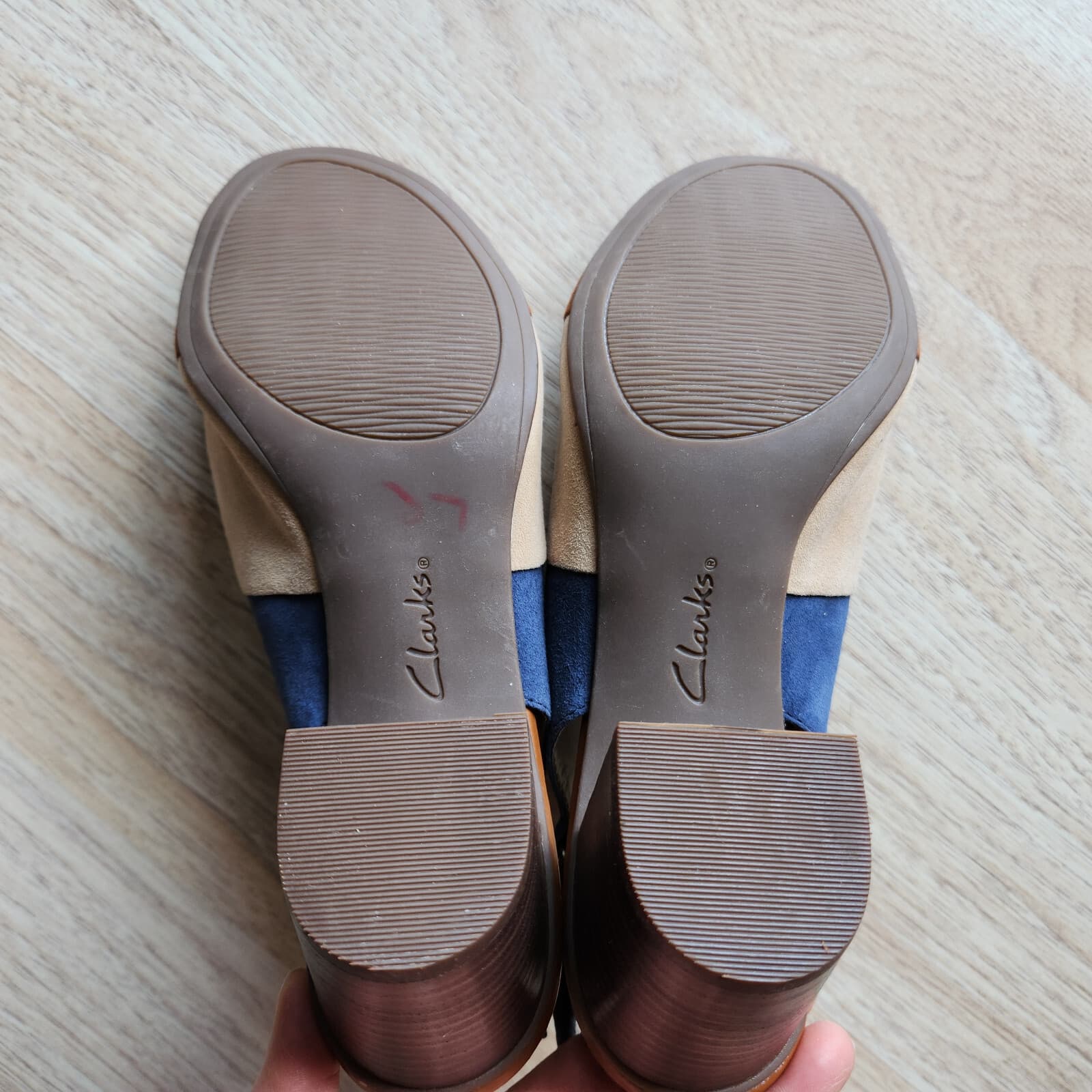 Clarks Artisan Suede Colorblock Peep Toe Slingback Shoe Wooden Block Heel US9.5M - Thumbnail 11