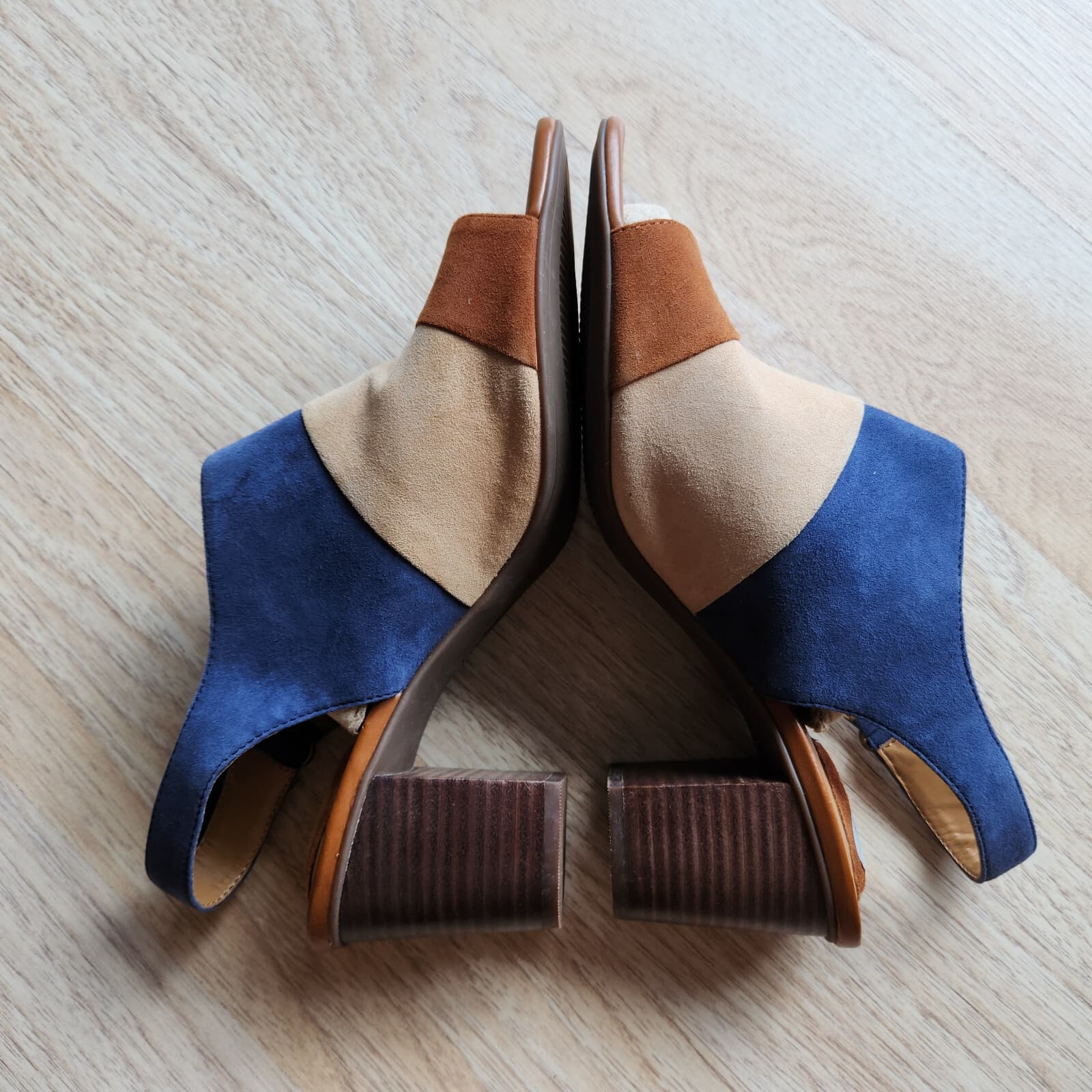 Clarks Artisan Suede Colorblock Peep Toe Slingback Shoe Wooden Block Heel US9.5M - Thumbnail 10