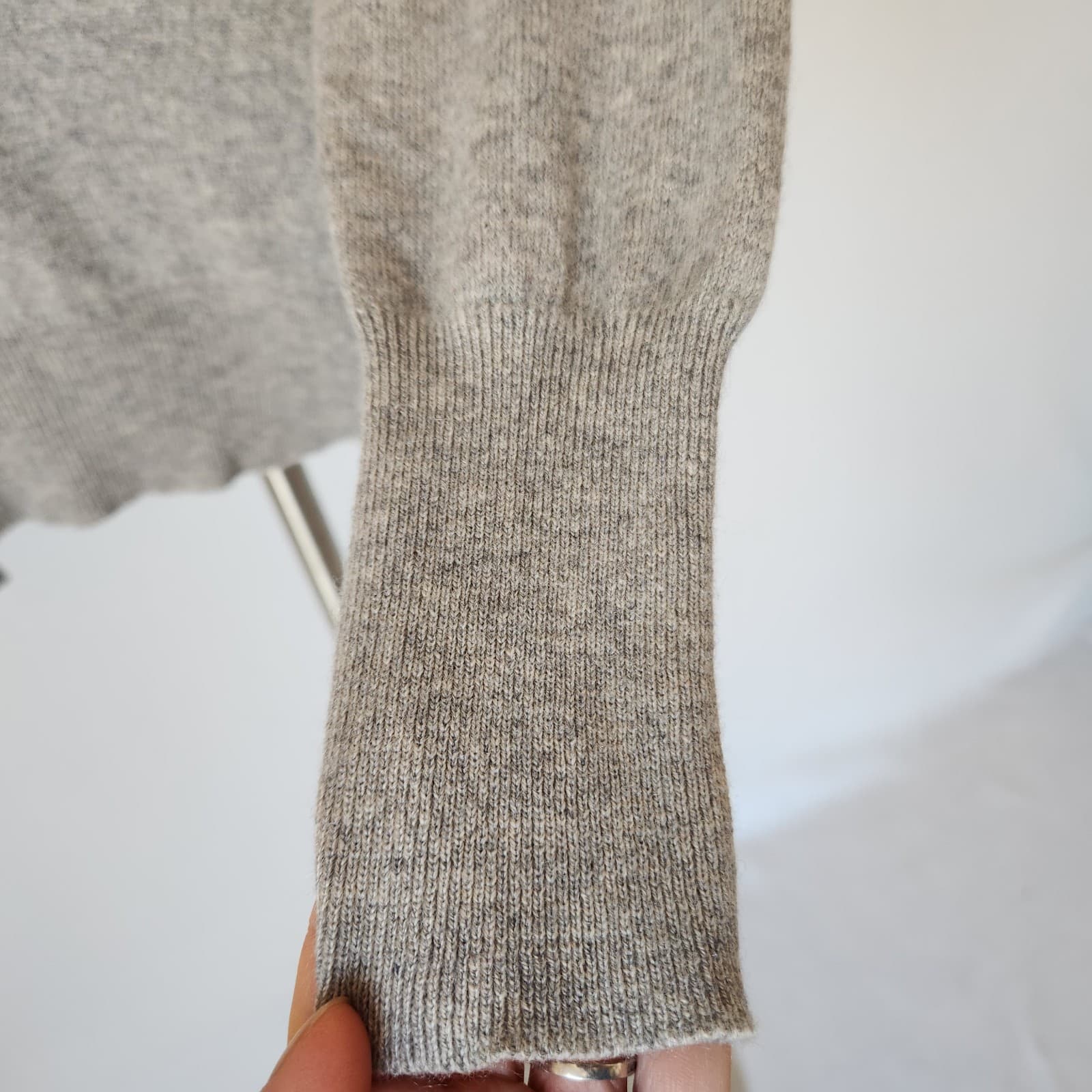 Vintage Best of Scotland 100% Pure Cashmere 1-Ply Crewneck Sweater Gray Women 38 - Thumbnail 4