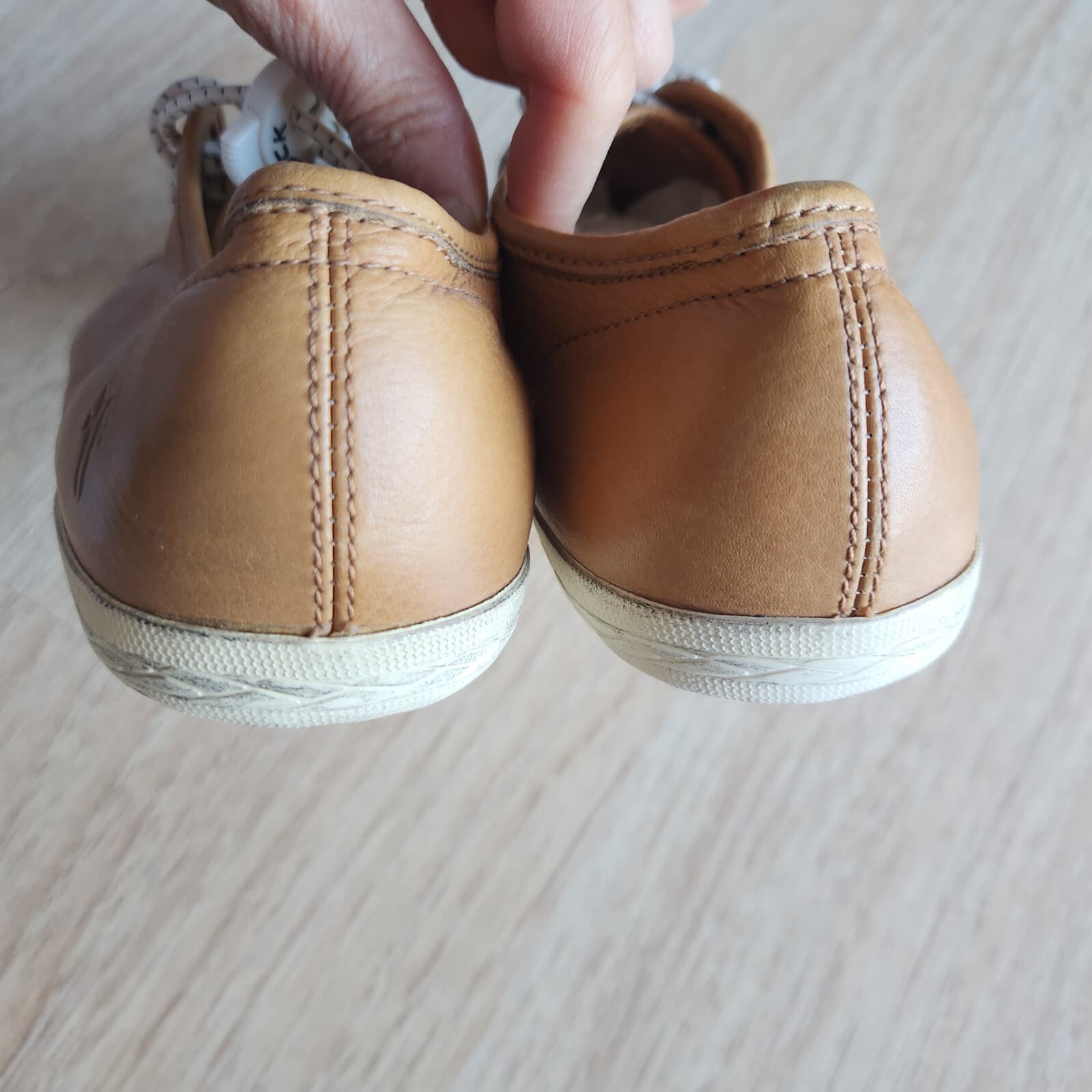 FRYE Chambers Tan Leather Low Top Lace-Up Shoes Sneakers Boy's Size 4 - Thumbnail 9