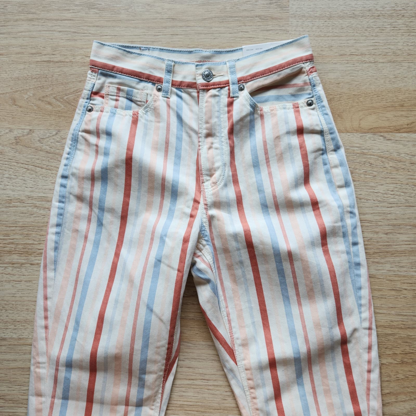 NWT American Eagle High Rise Mom Jean Zip Multicolor Striped 00/24 Short $50 - Thumbnail 3