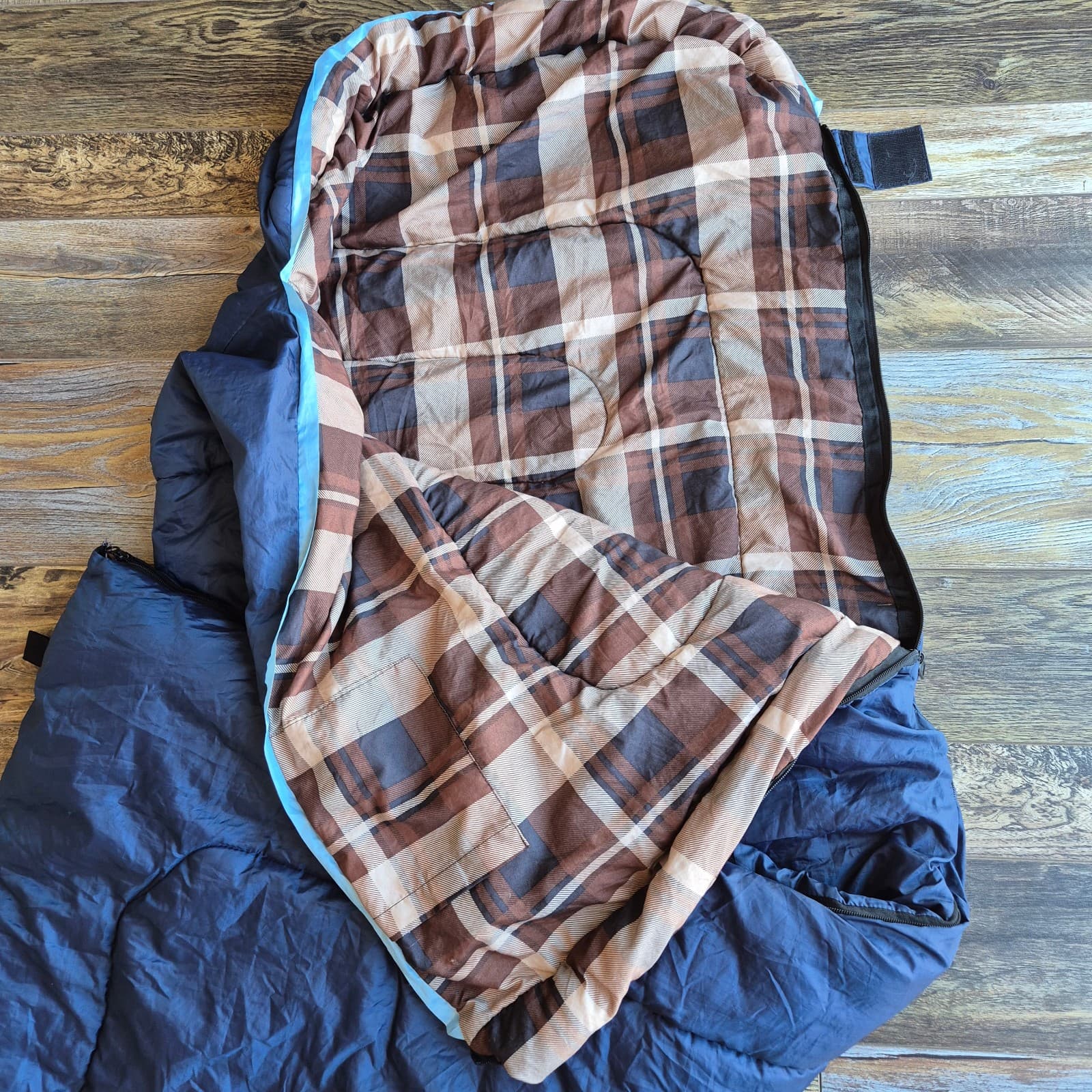 Teton Sports Celsius Junior 20°F Left Zipper Camping Sleeping Bag Blue 66"x26" - Thumbnail 6