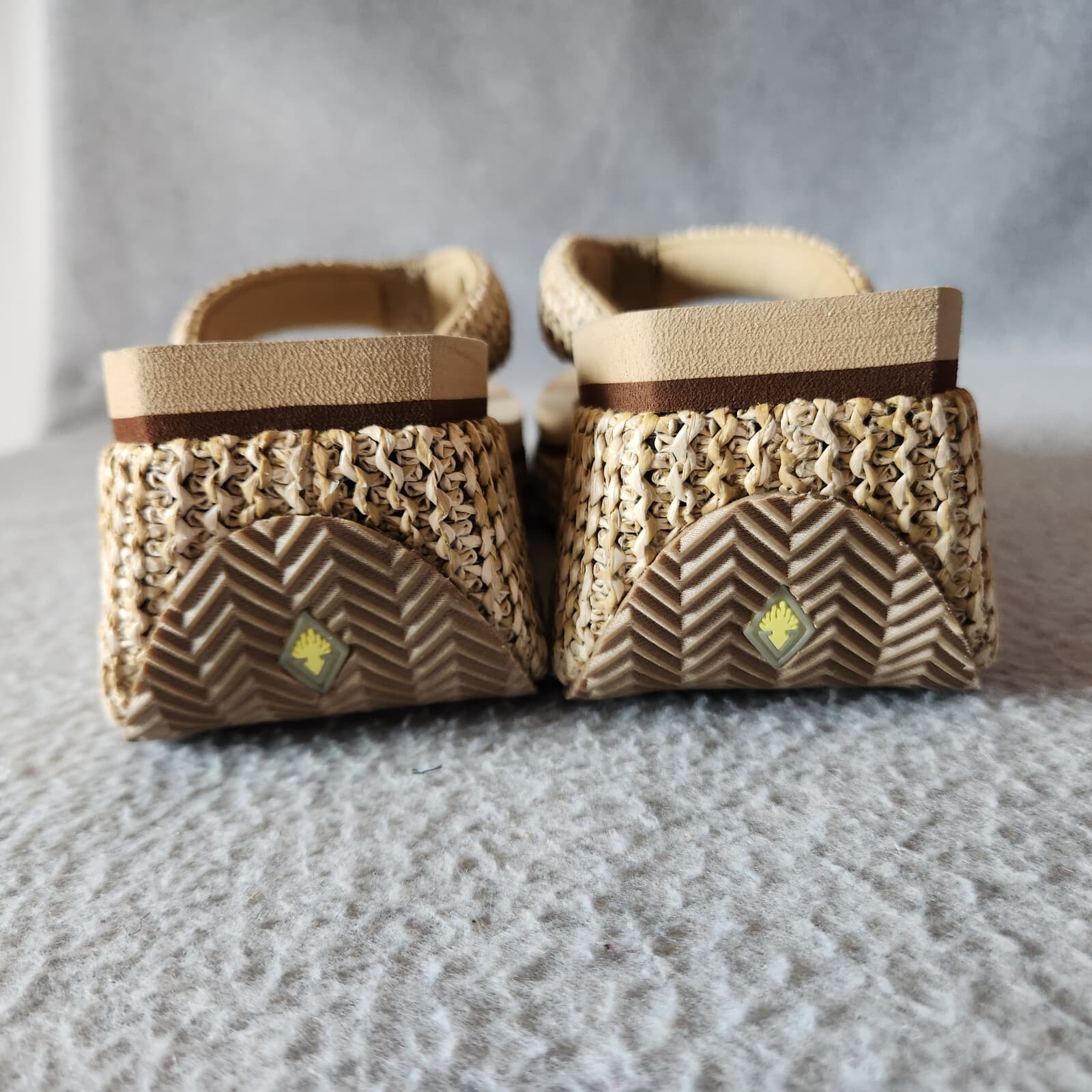 VOLATILE Island Woven Raffia Platform Wedge Sandals Thong Natural Beige US8 - Thumbnail 9