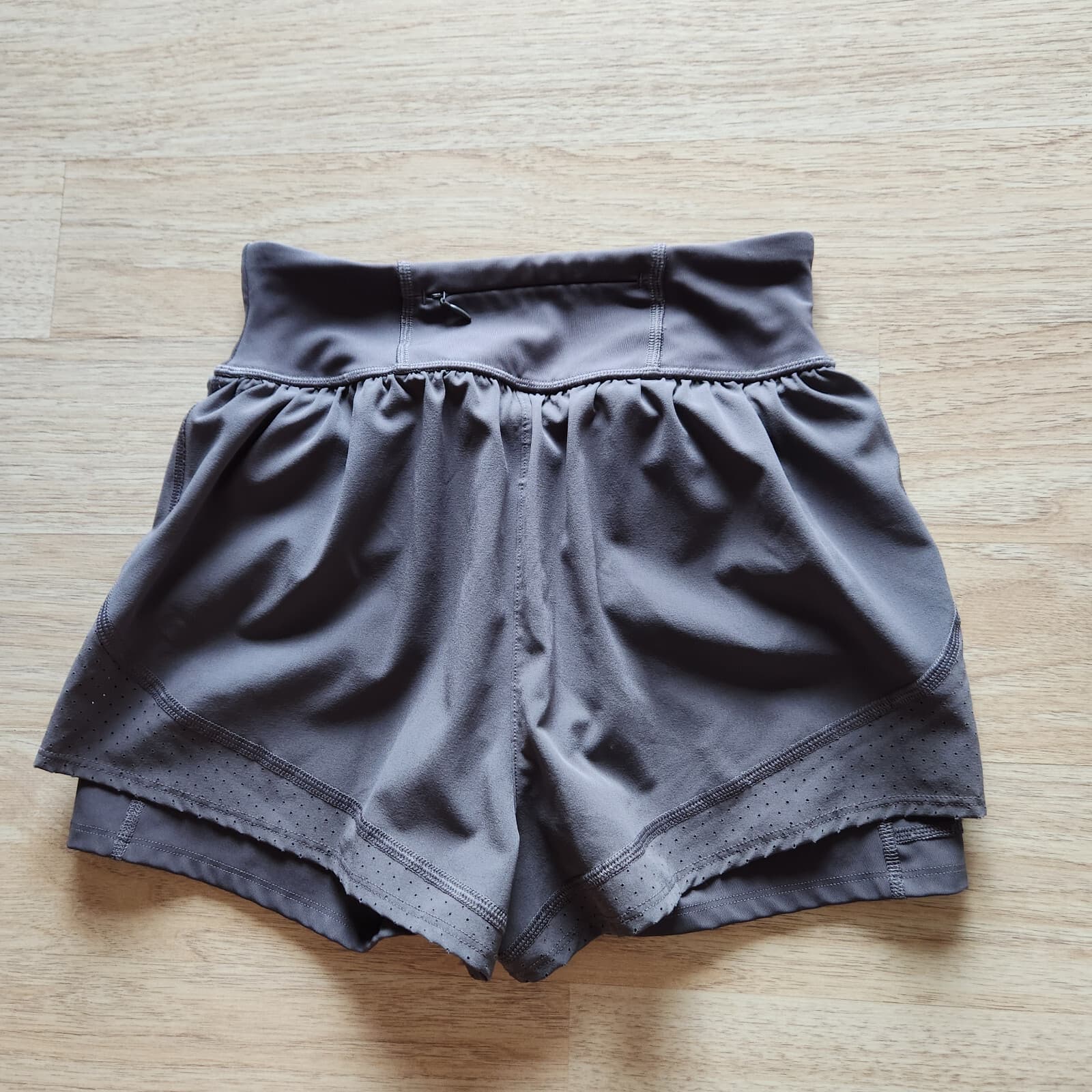 Spanx The Get Moving Tennis Workout 5" Shorts Layer Pockets Graphitie Dust Sz.XS - Thumbnail 6
