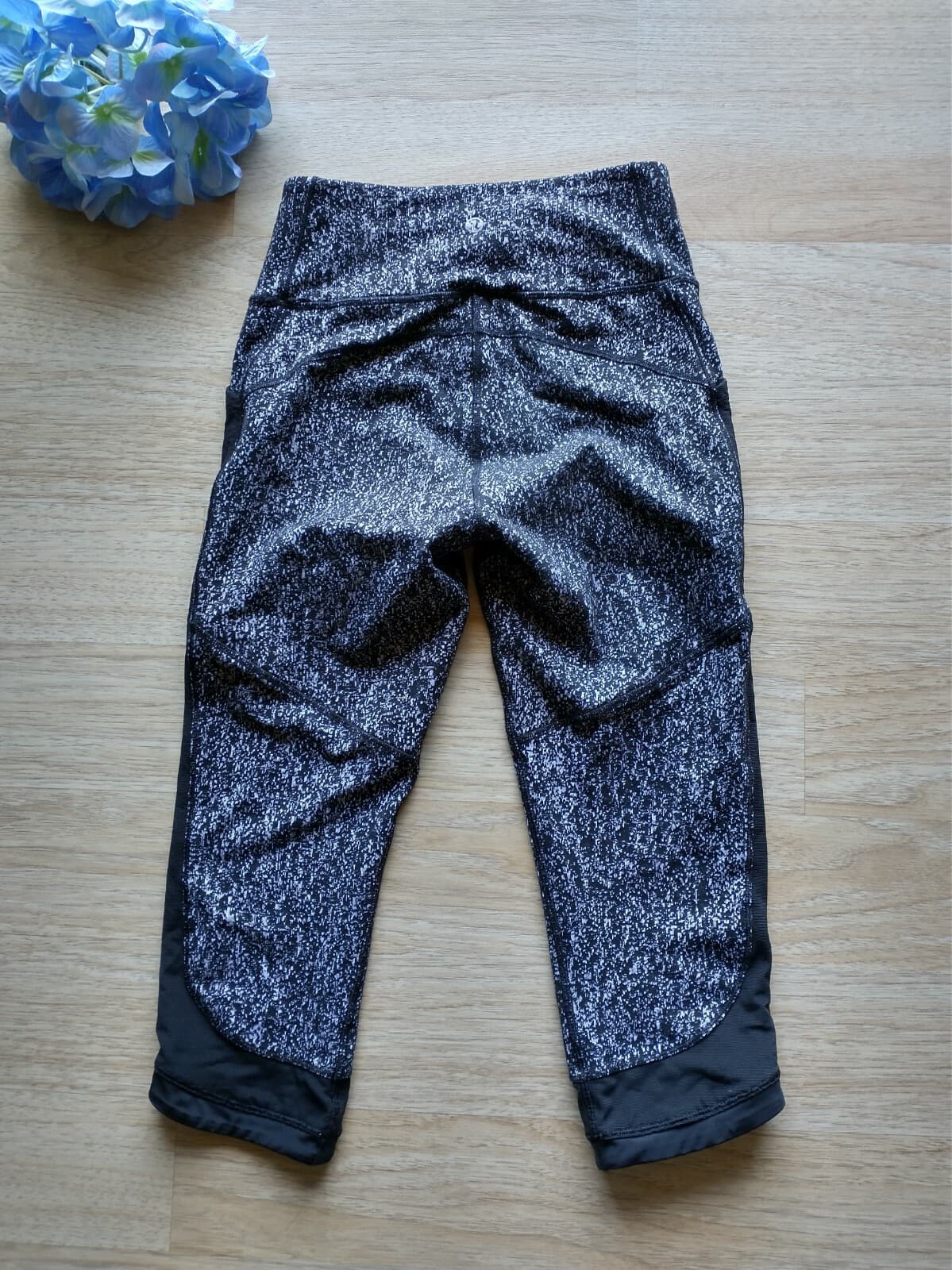 Lululemon Women Fit Physique Mesh Crops Suited Jacquard Black Pocket Waist 24" - Thumbnail 2
