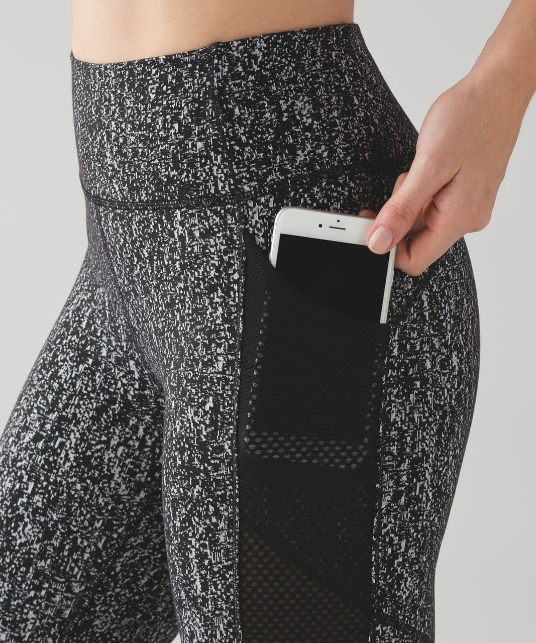 Lululemon Women Fit Physique Mesh Crops Suited Jacquard Black Pocket Waist 24" - Thumbnail 8