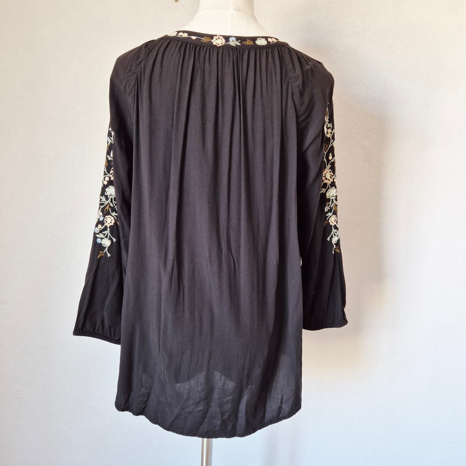 J.Jill Embroidered Peasant Blouse Tassel Button-Up 3/4 Sleeve Rayon Black Sz.M - Thumbnail 11