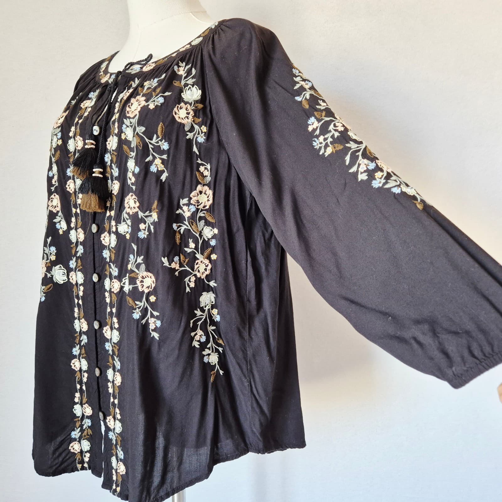 J.Jill Embroidered Peasant Blouse Tassel Button-Up 3/4 Sleeve Rayon Black Sz.M - Thumbnail 8