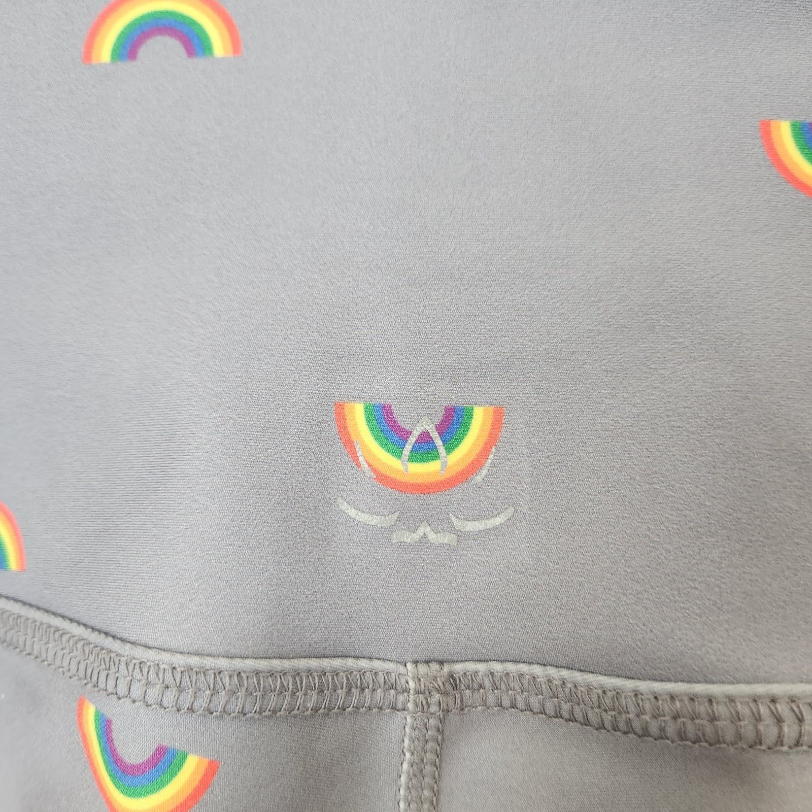 Beyond Yoga x Barre3 Rainbow Printed High Waist Legging Grey Sz.S Made in USA - Thumbnail 4