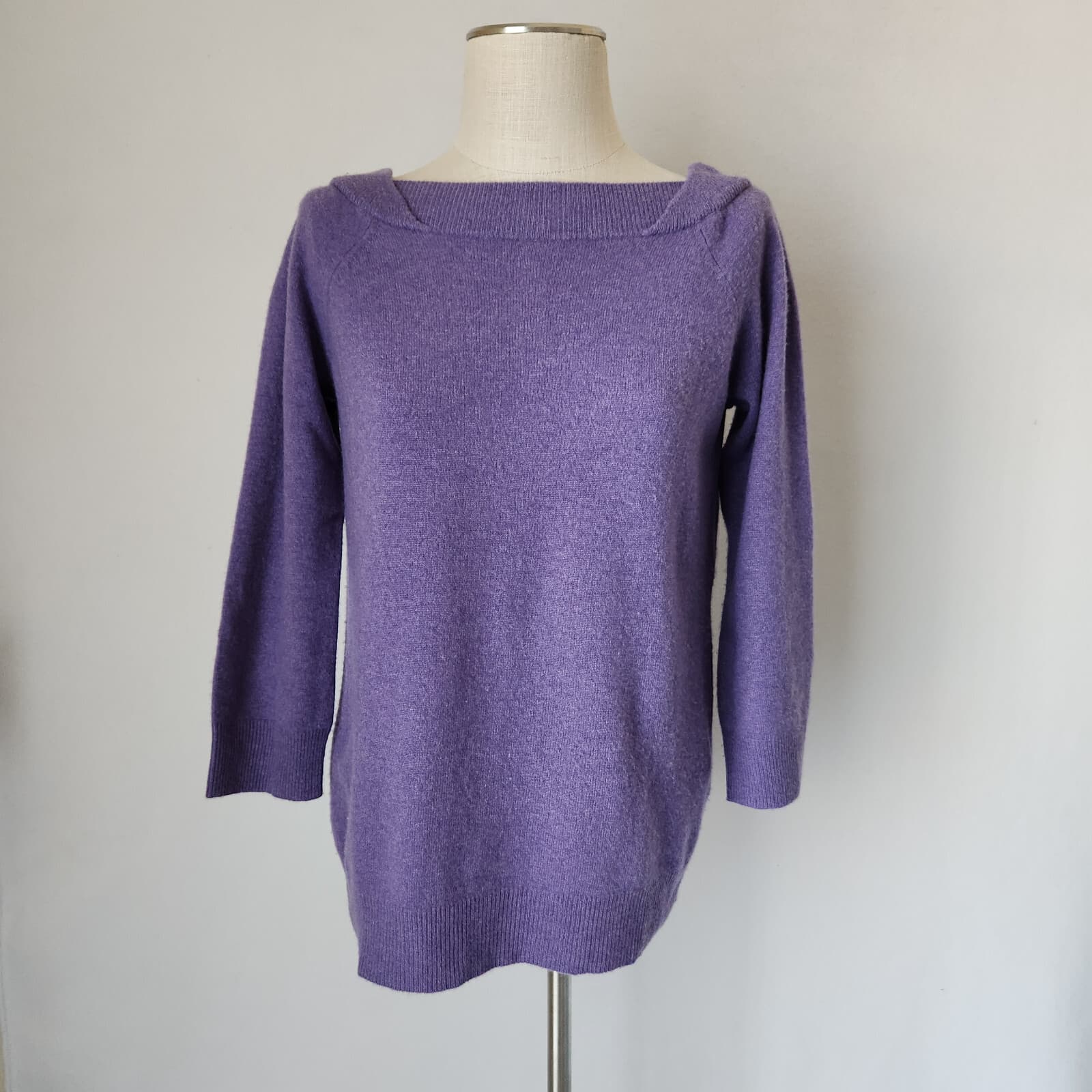 Magaschoni Cashmere Sweater Raglan-Sleeve Boat Neck Back-Button Purple Bust 40" - Thumbnail 2