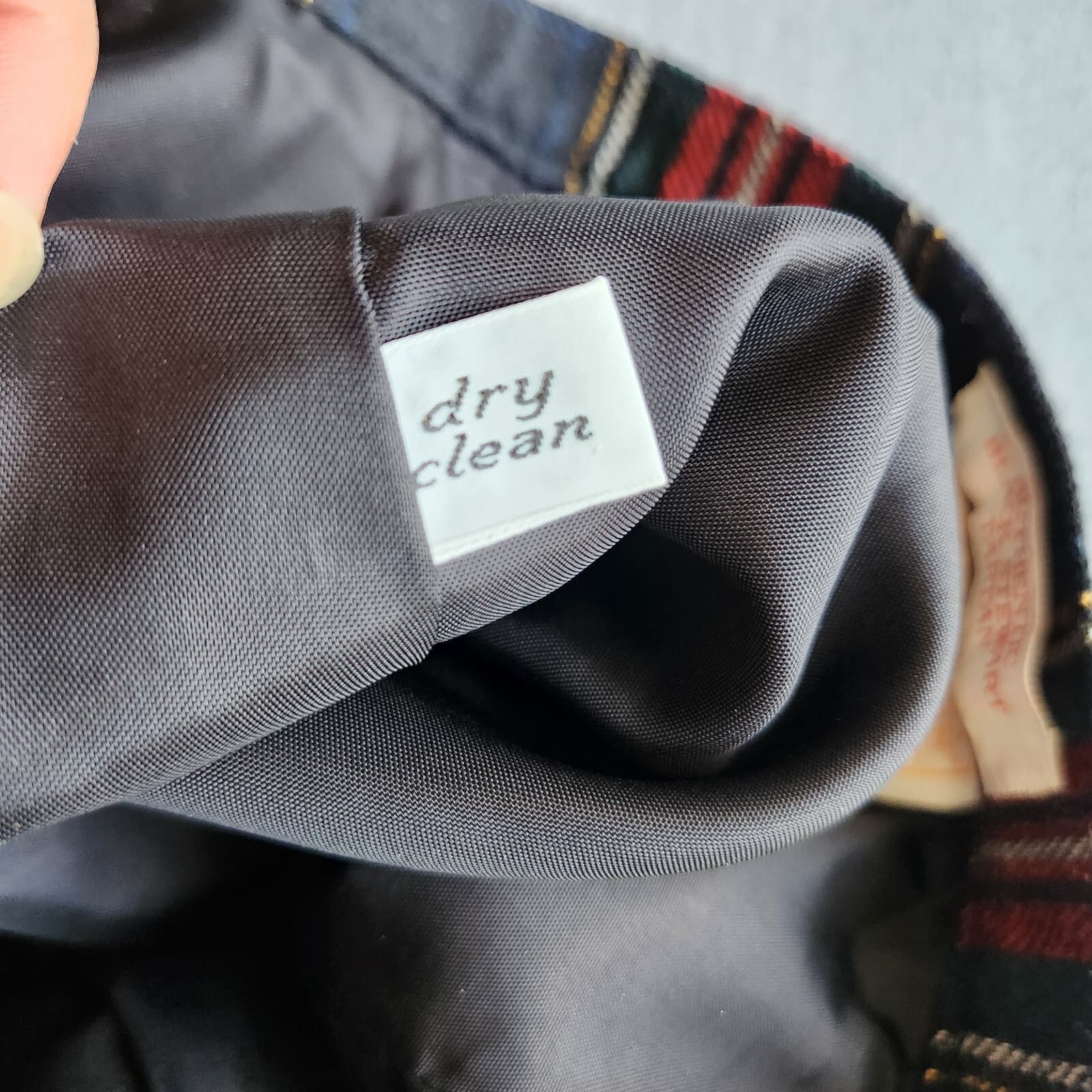 Vintage'70s Pendleton Black Stewart Tartan Wool Pencil Skirt Red Green Waist 28" - Thumbnail 9