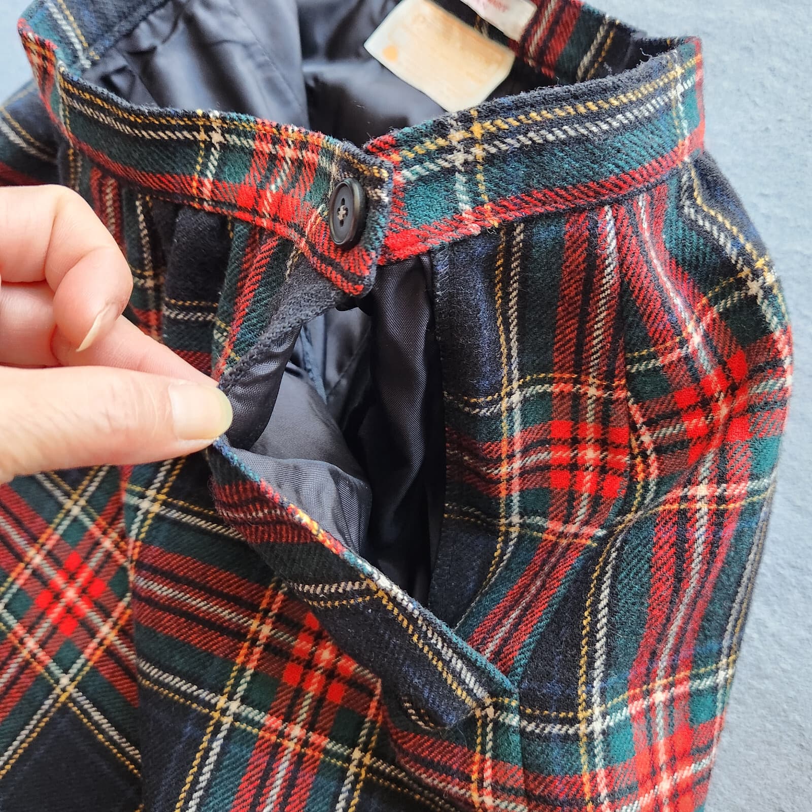 Vintage'70s Pendleton Black Stewart Tartan Wool Pencil Skirt Red Green Waist 28" - Thumbnail 6