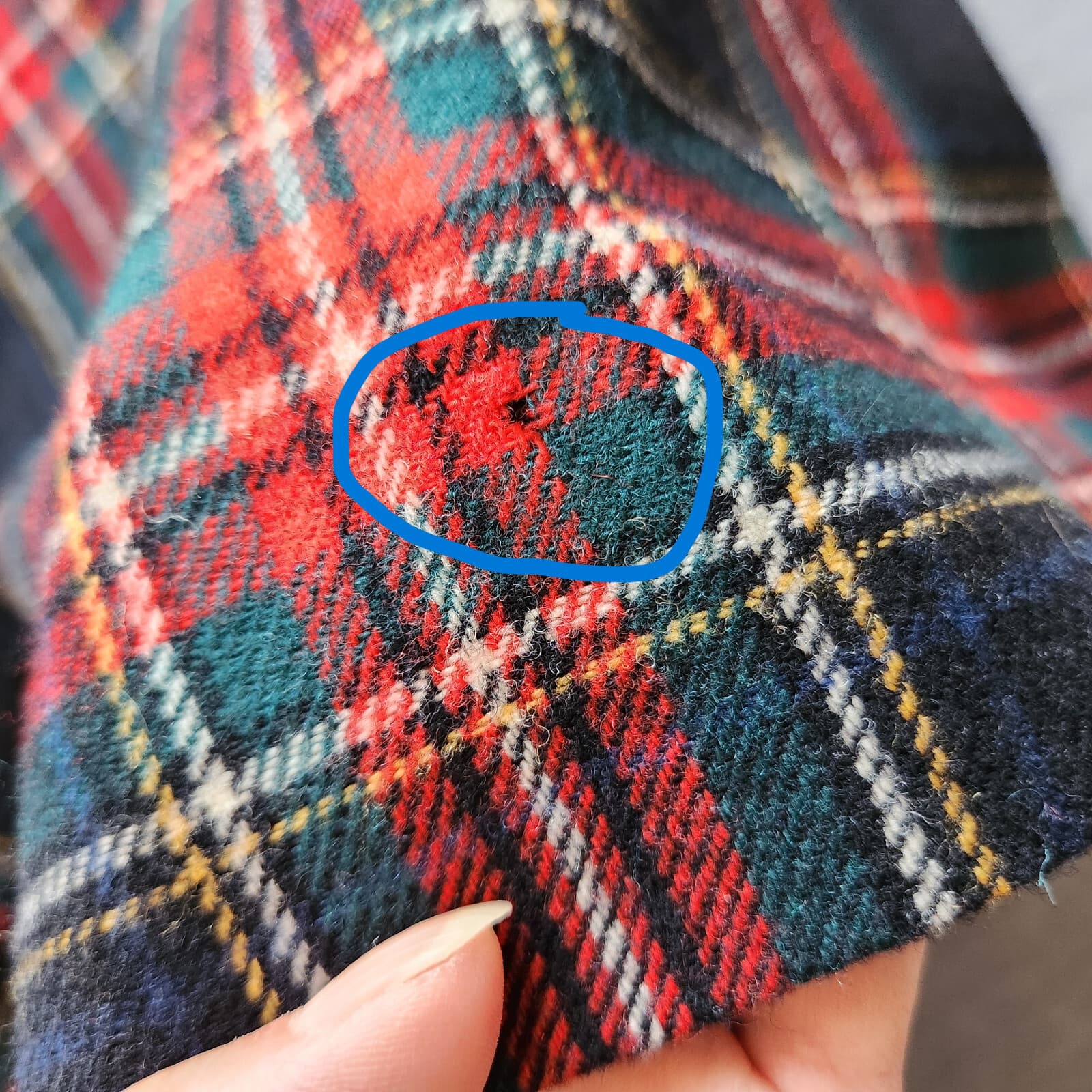 Vintage'70s Pendleton Black Stewart Tartan Wool Pencil Skirt Red Green Waist 28" - Thumbnail 10