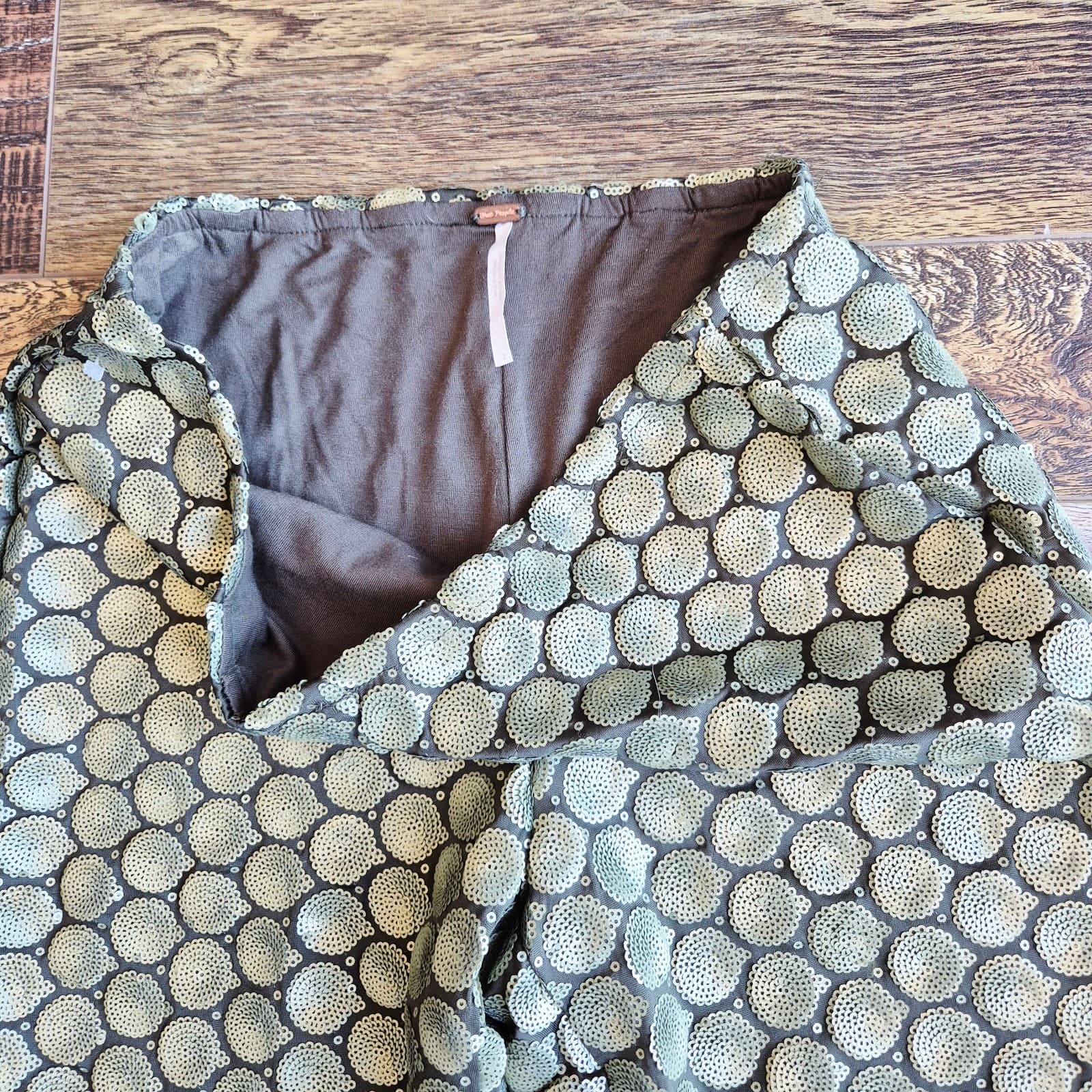 NWoT Free People Wilder Days Sequins 1970s-Retro Flare Pants Pullon Green Sz.2 - Thumbnail 11