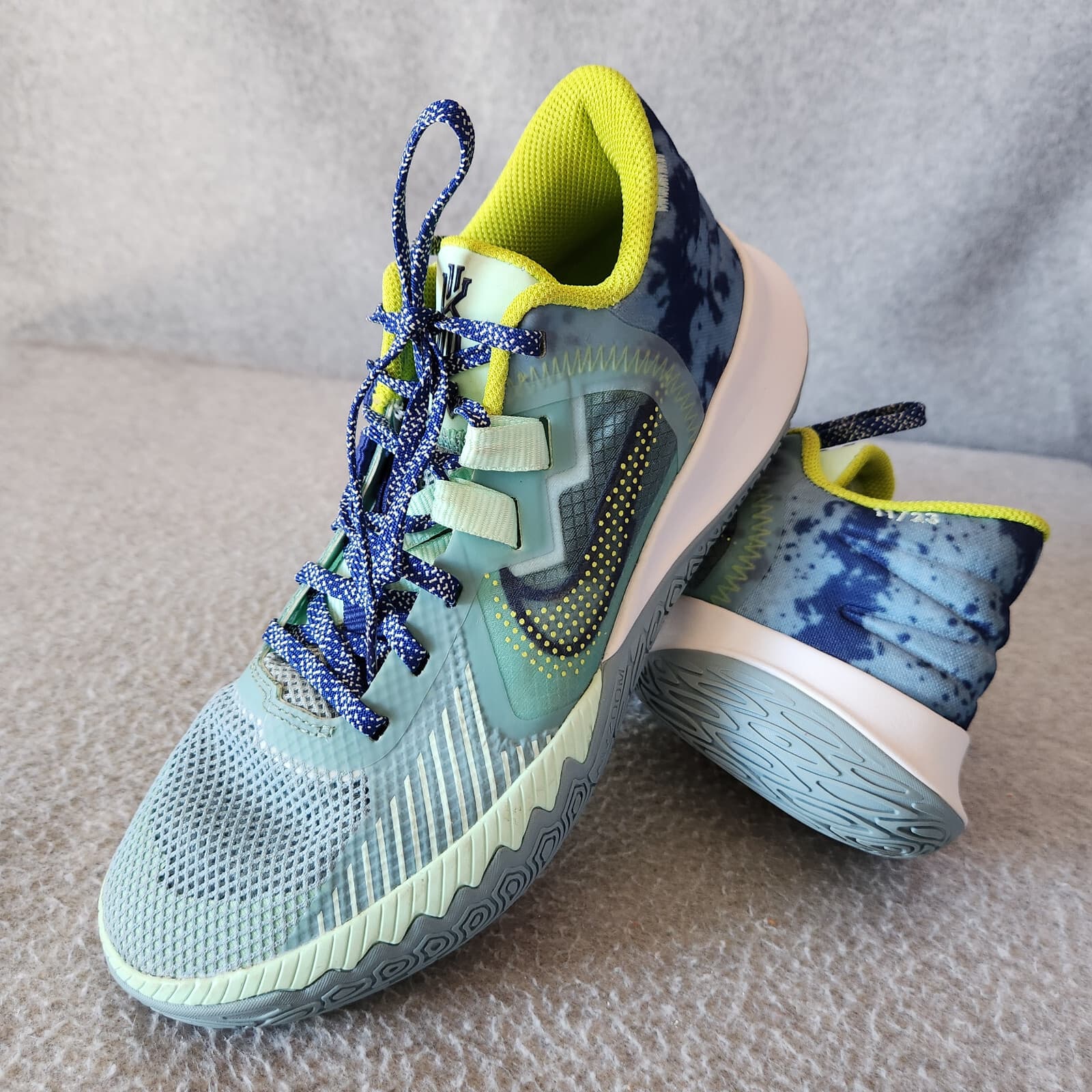 Nike Kyrie Flytrap 5 Ocean Cube Air Zoom Basketball Shoe Lace CZ4100-300 Men US8 - Thumbnail 2