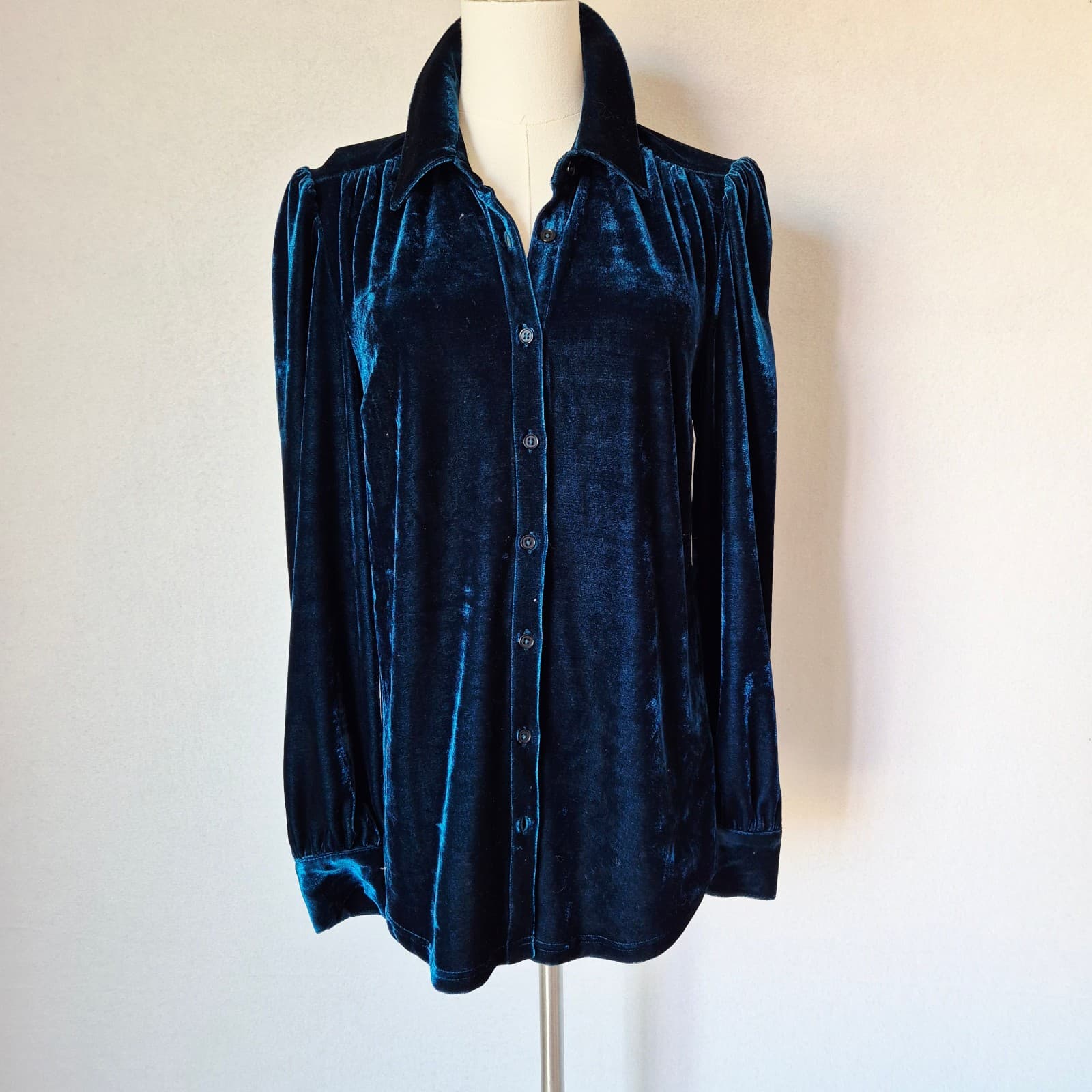 NWT ModCloth Velvet Button-Down Shirt Long Sleeve Stretch Blue Green Women's M - Thumbnail 2