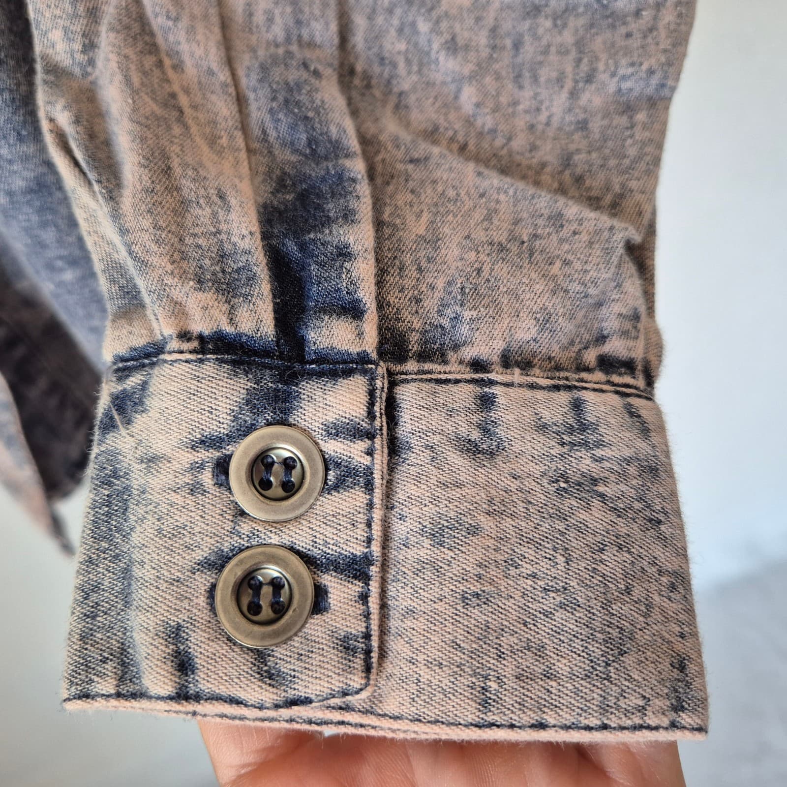 Vintage NWT Pinot Noir Acid-Washed Denim Shirt Button Long Sleeve Cotton Women M - Thumbnail 4
