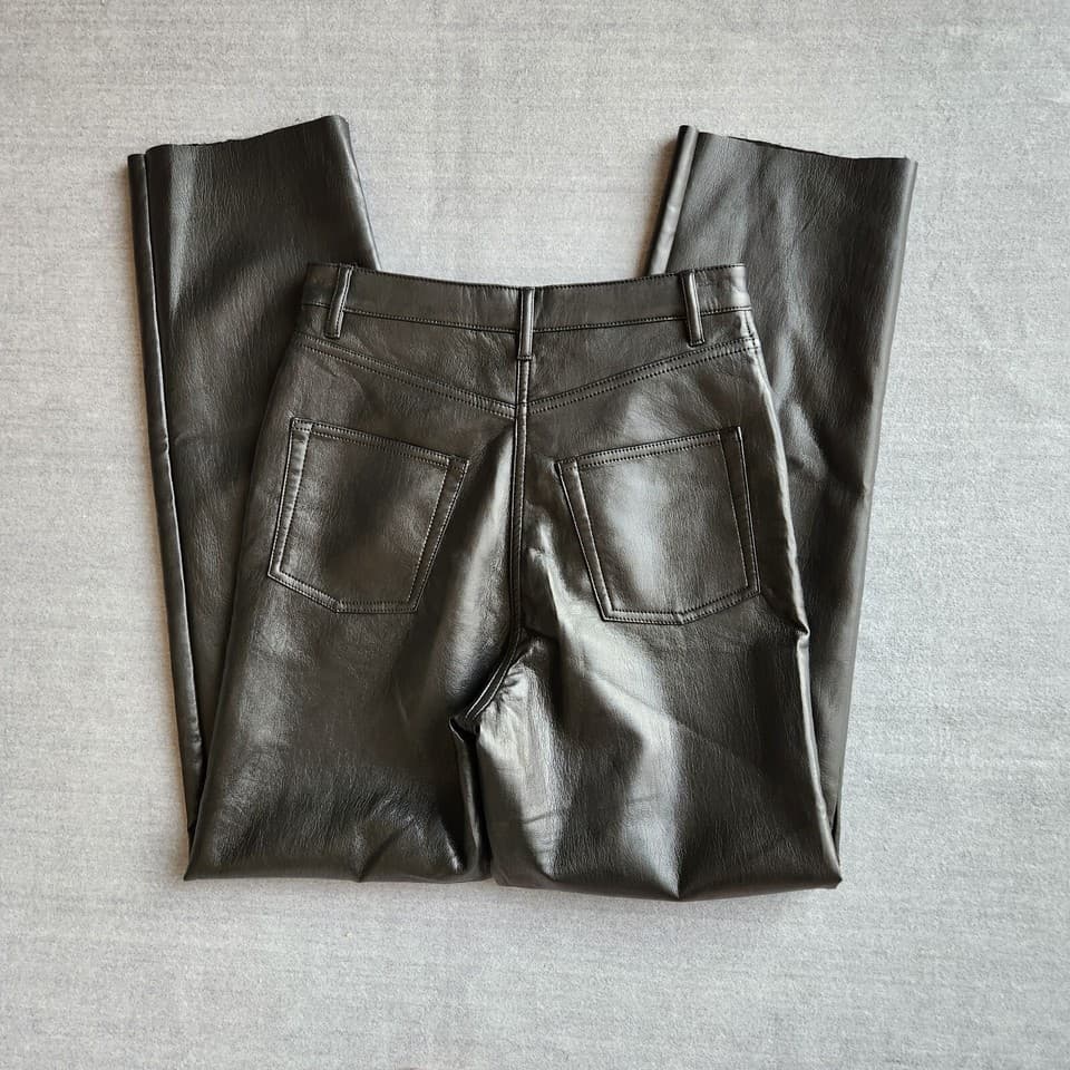 Aritzia Wilfred Melina Super Straight High-Rise Vegan Leather Pants Black Sz.2 - Thumbnail 4