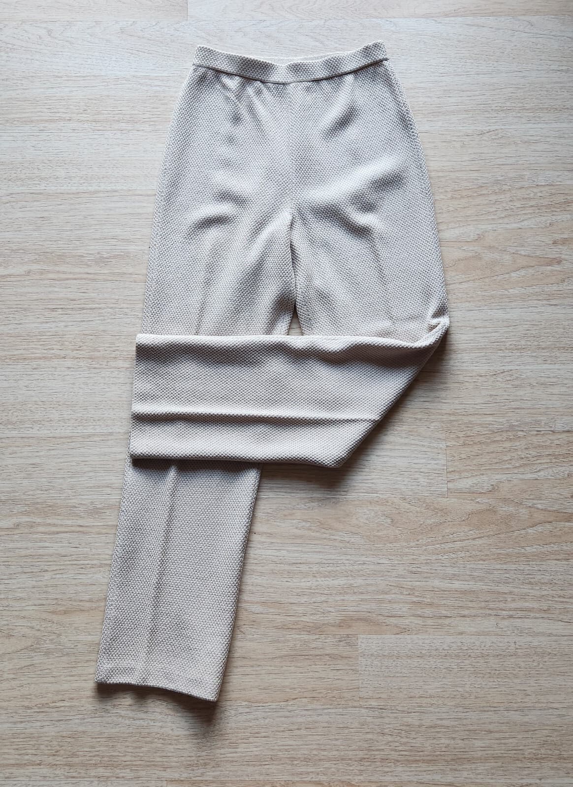 ST.JOHN Collection 2 Pc. Suit Jacket Pants Set Santana Knit Beige Gold Button 2 - Thumbnail 4