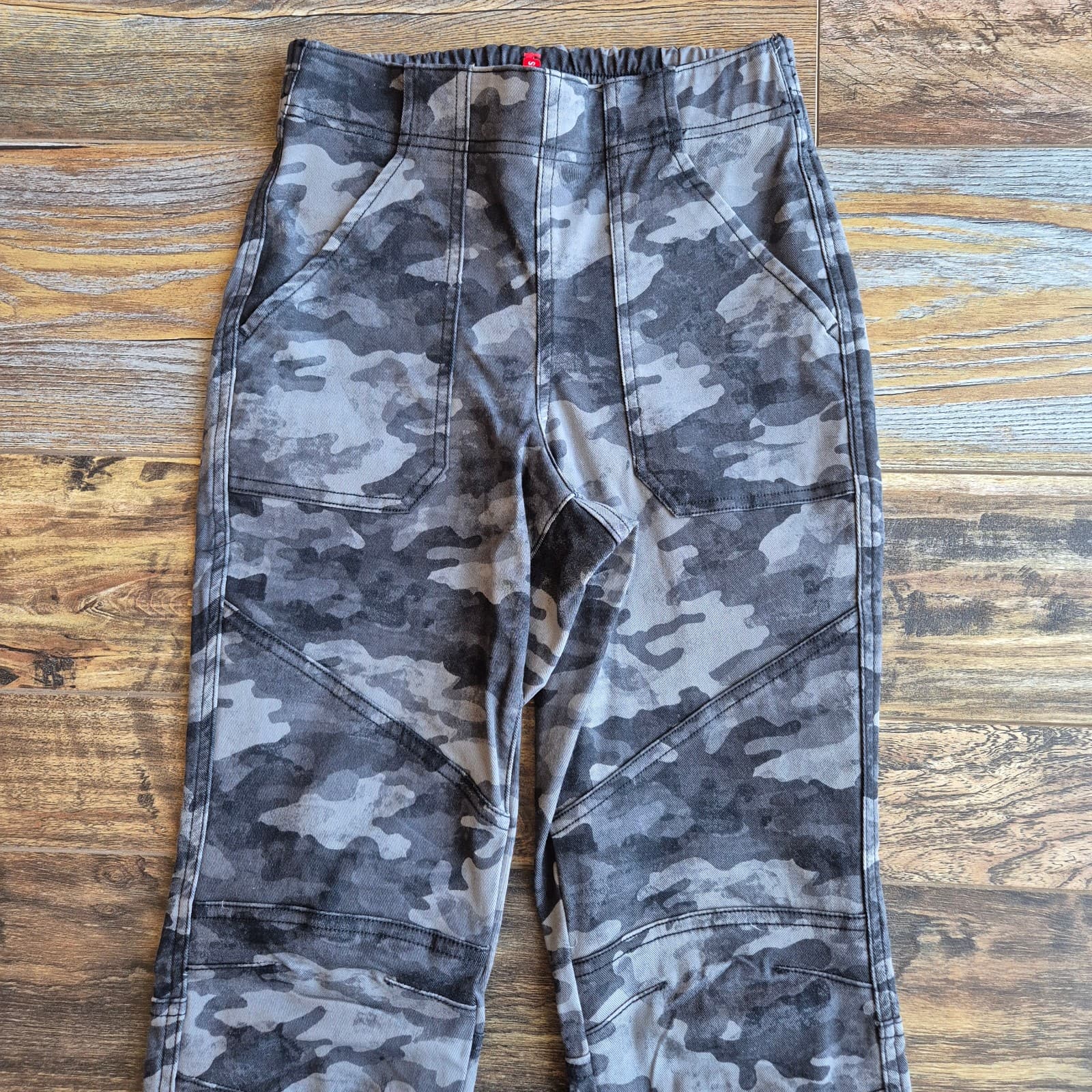 NWoT SPANX Stretch Twill Cargo Joggers Ankle-Zipper Blackwash Camo Pocket Sz.XS - Thumbnail 8