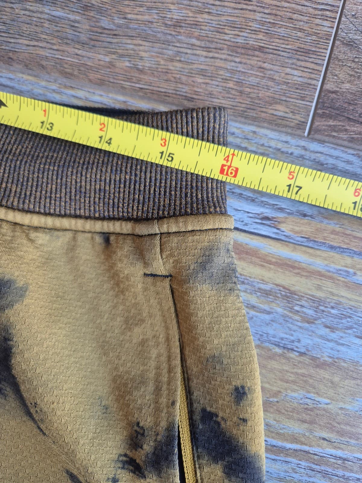 Lululemon Textured Tech Short 6" Zip Pocket Diamond Dye Gold Spice Black Men's L - Thumbnail 11