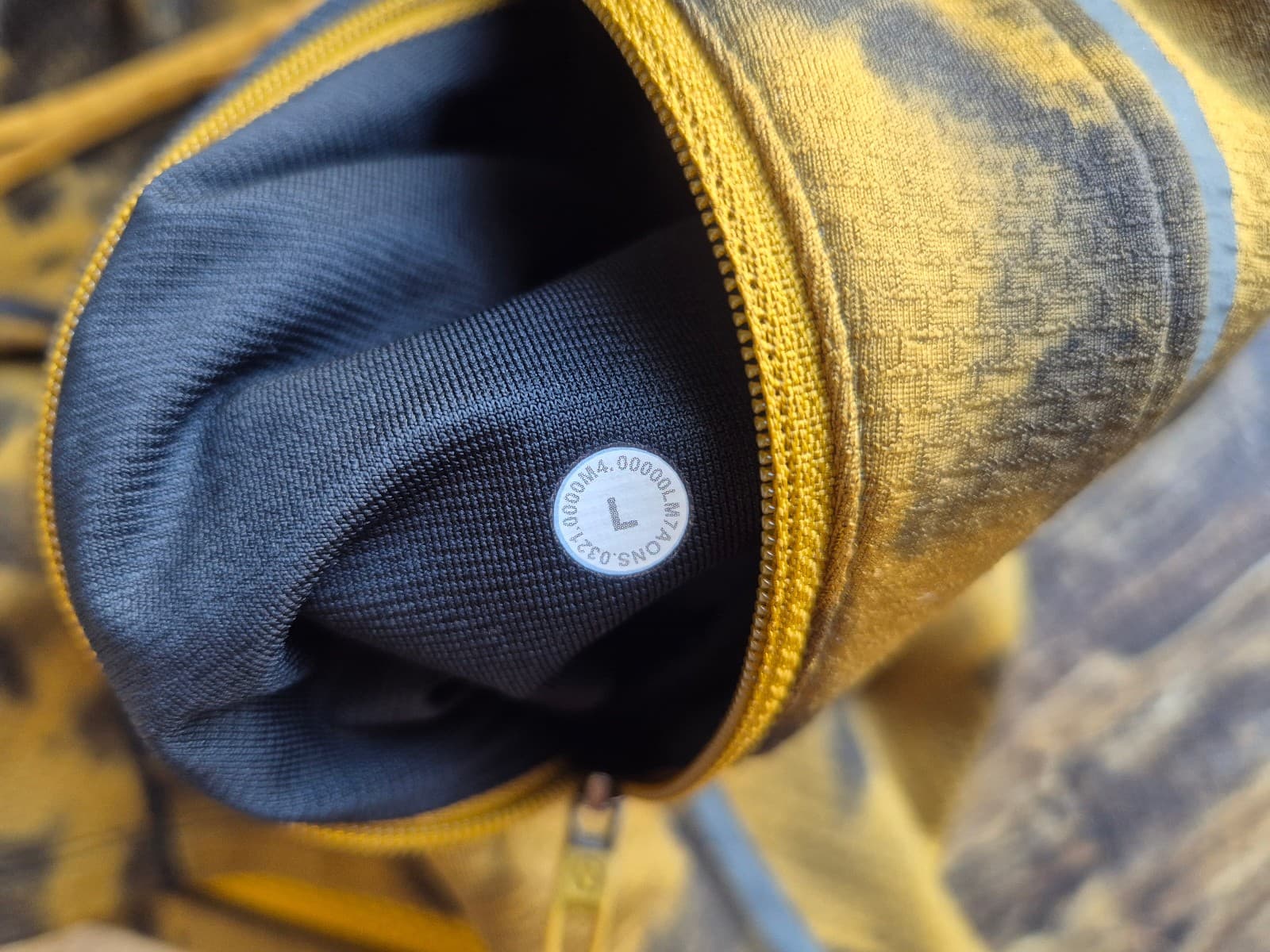 Lululemon Textured Tech Short 6" Zip Pocket Diamond Dye Gold Spice Black Men's L - Thumbnail 10