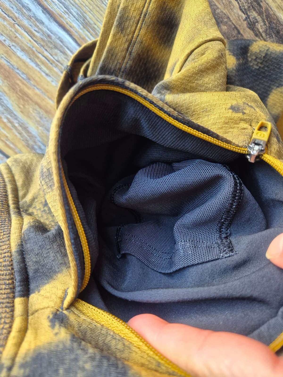 Lululemon Textured Tech Short 6" Zip Pocket Diamond Dye Gold Spice Black Men's L - Thumbnail 9