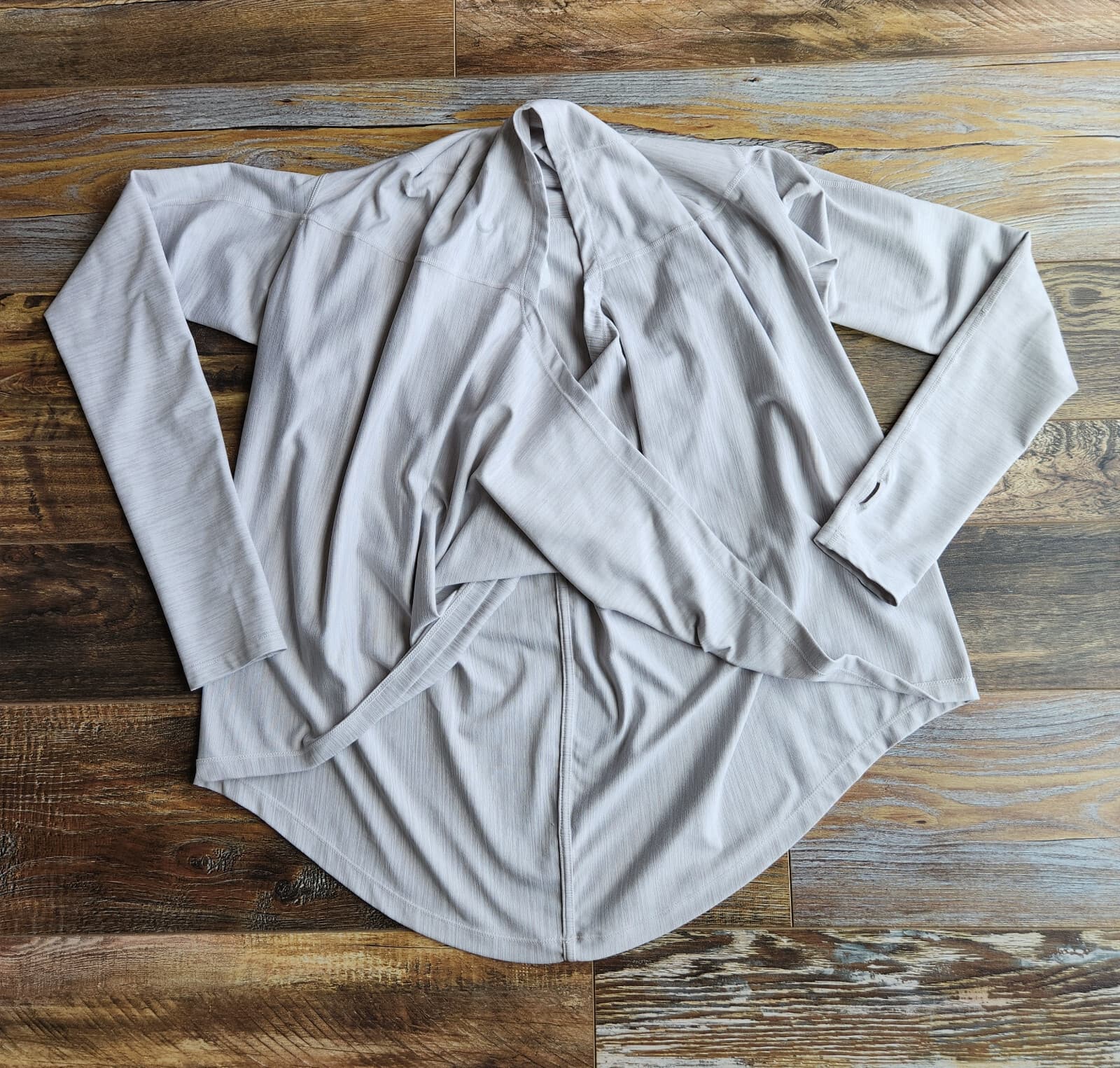 Zyia Active Yoga Shawl Wrap Long Sleeve Pullover Thumb Holes Light Grey Women S - Thumbnail 4
