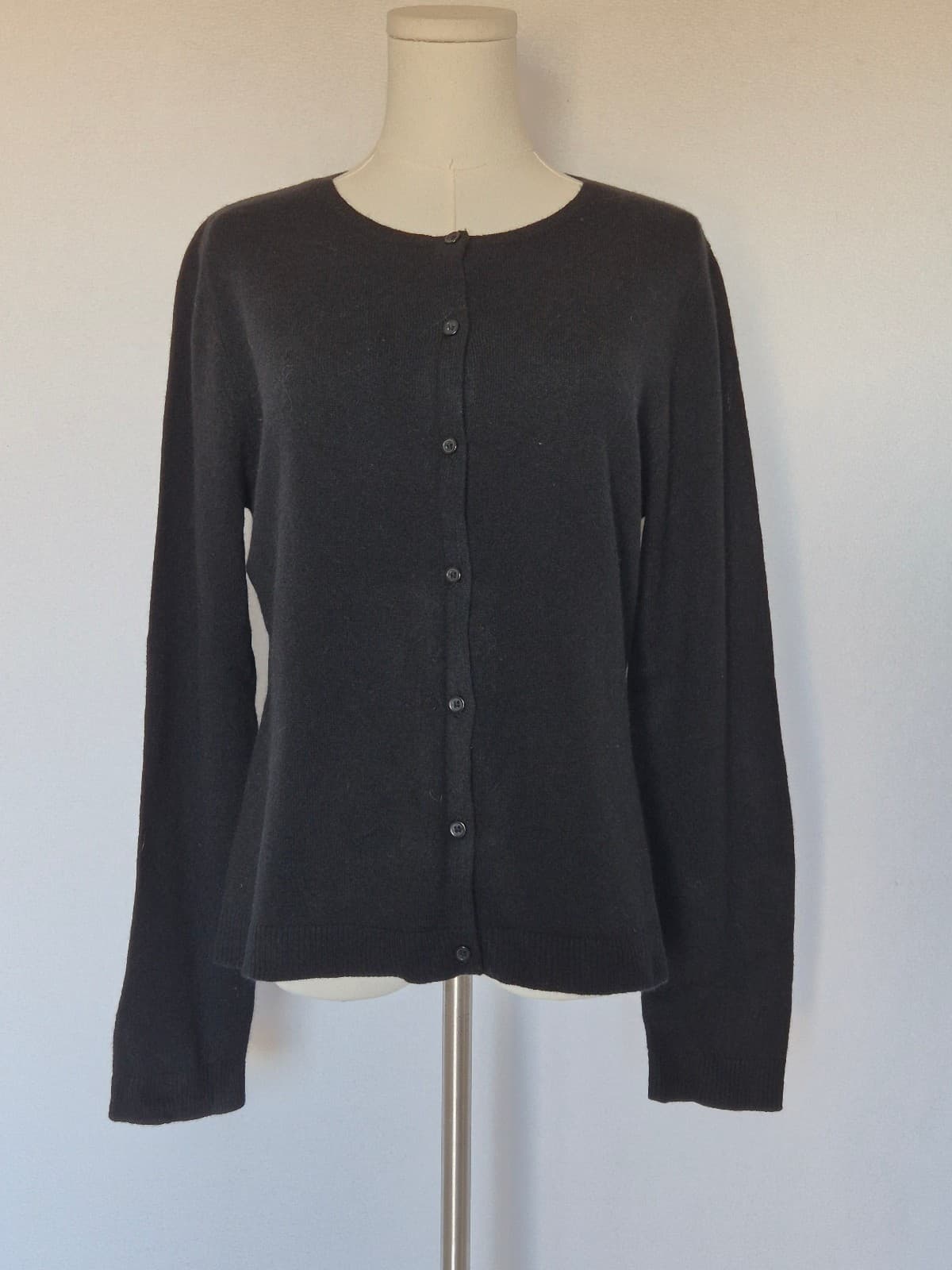 NEW Garnet Hill 100% 2-Ply Cashmere Crewneck Slim Cardigan Button Black Womens M - Thumbnail 3