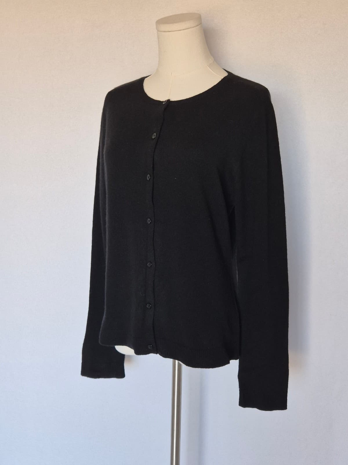NEW Garnet Hill 100% 2-Ply Cashmere Crewneck Slim Cardigan Button Black Womens M - Thumbnail 4