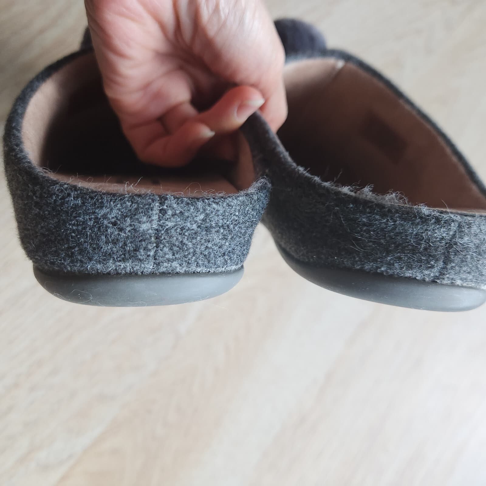 Fitflop Chrissie Pom Pom Felt Comfort Sippers iQushion Padded Grey Women's US8 - Thumbnail 12