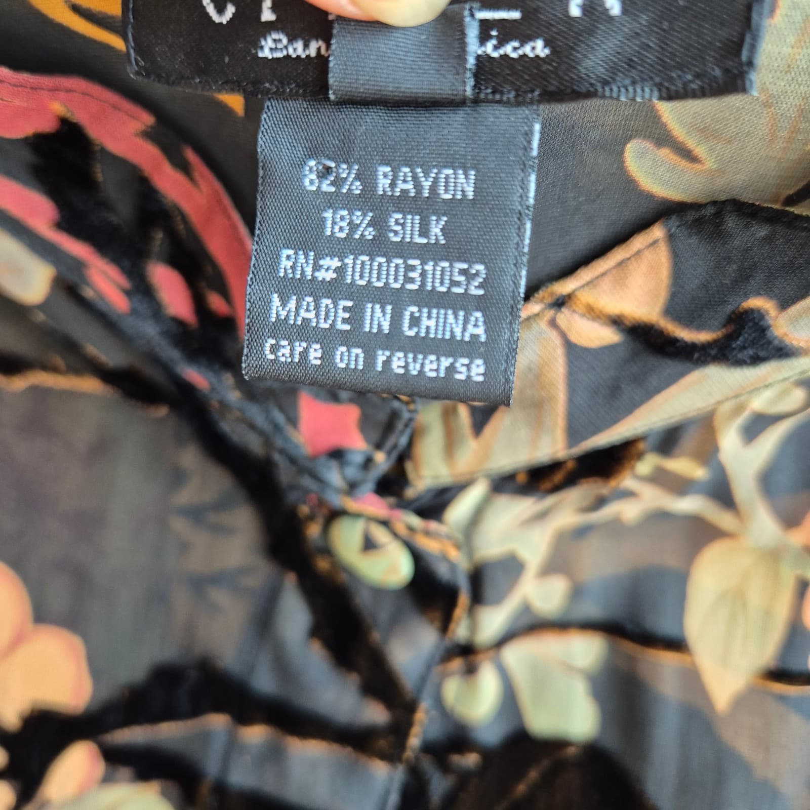 Citron Santa Monica Silk Blend Floral Burnout Velvet Mandarin Top Button Size PM - Thumbnail 9