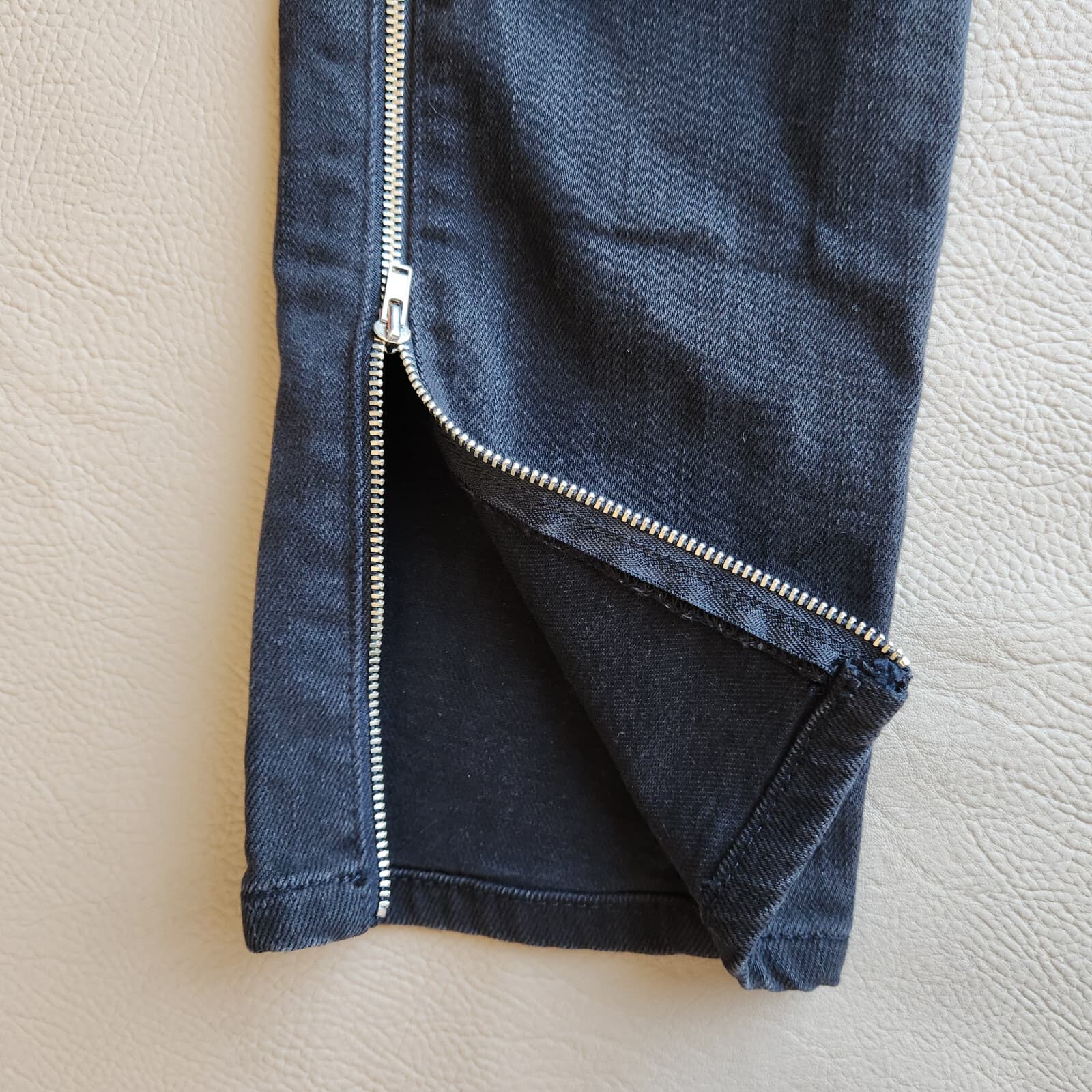 Reformation Helix Side-Zipper Skinny Jeans High Rise Zip Black Sz.26 Made in USA - Thumbnail 6