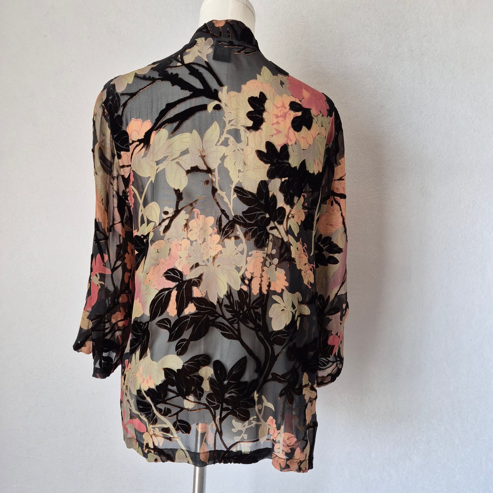 Citron Santa Monica Silk Blend Floral Burnout Velvet Mandarin Top Button Size PM - Thumbnail 6