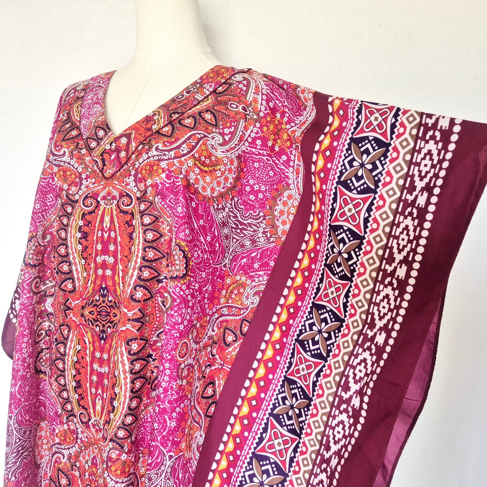 NWoT Winlar Floral Paisley Tribal Maxi Kaftan Caftan V-Neck Multicolor One Size - Thumbnail 4