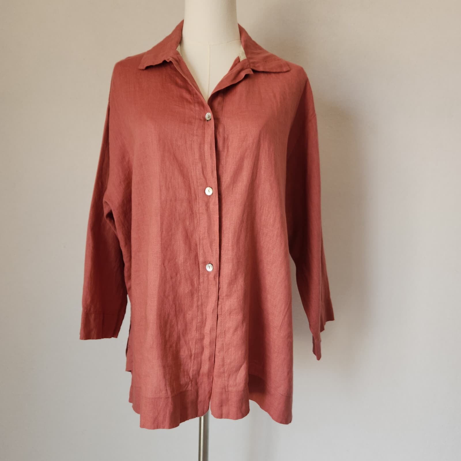 Go Lightly Alexandra Shirt 100% Linen Lagenlook Button 3/4 Sleeve Coral One Size - Thumbnail 3