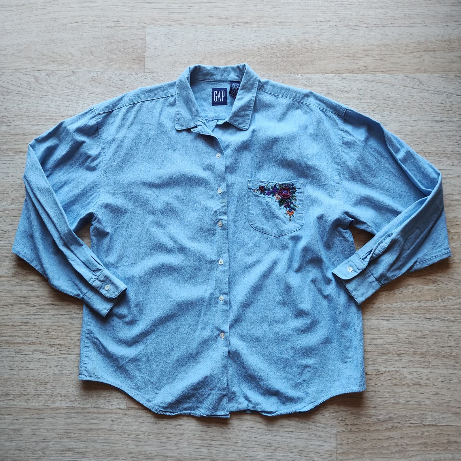 Vintage'90s Gap Floral Embroidered Light Blue Denim Button-Down Shirt Women's L - Thumbnail 3