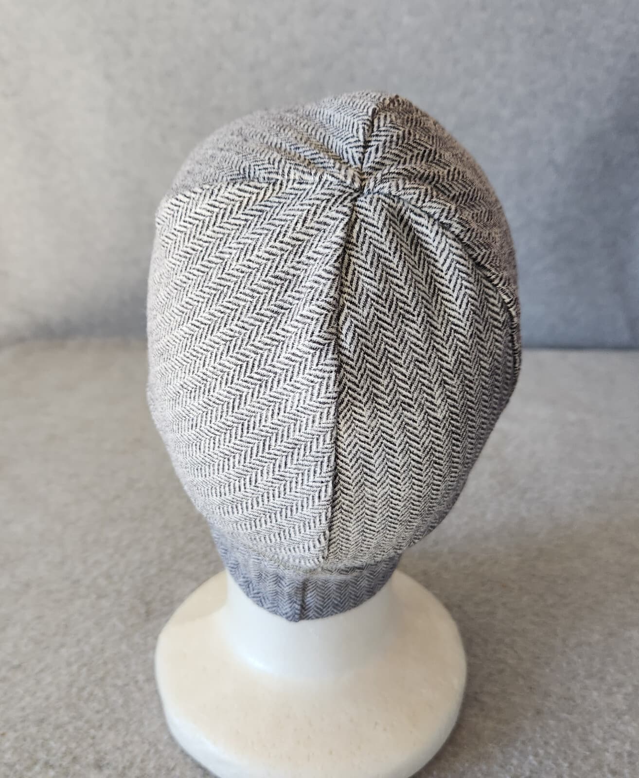 Lululemon Cross Chill Run Beanie Buttery-Soft Heathered Herringbone Black White - Thumbnail 7