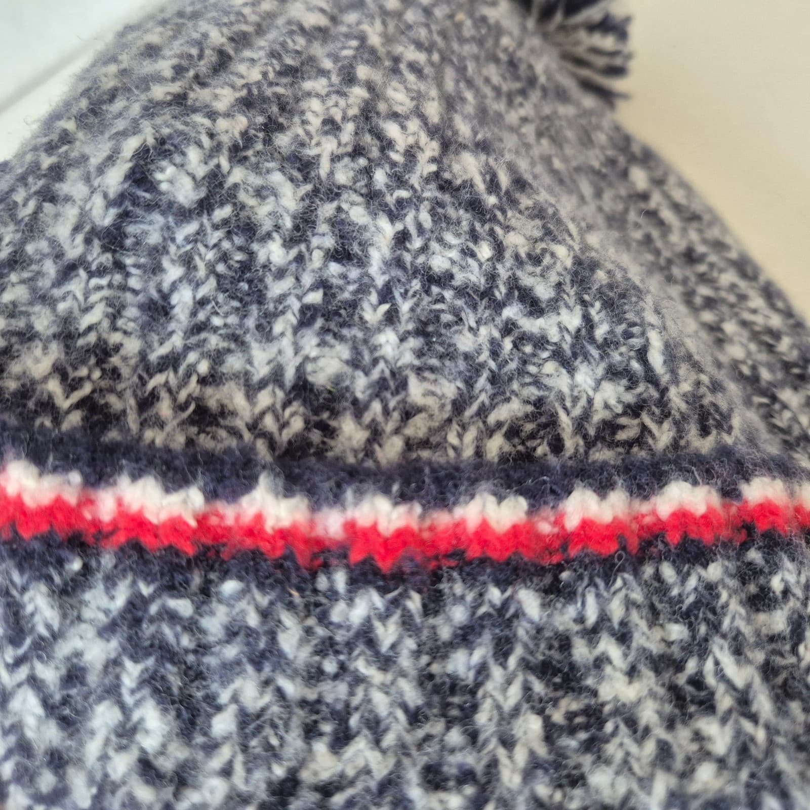 NWoT Tommy Hilfiger Wool Blend Cuff Pom Pom Beanie Hat Blue White Unisex O/S - Thumbnail 6