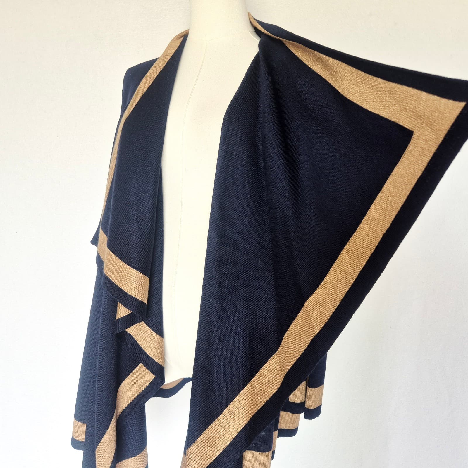 ST. JOHN Wool Blend Draped Open Cardigan Contrasting Camel Brown Trim Blue Sz.M - Thumbnail 4